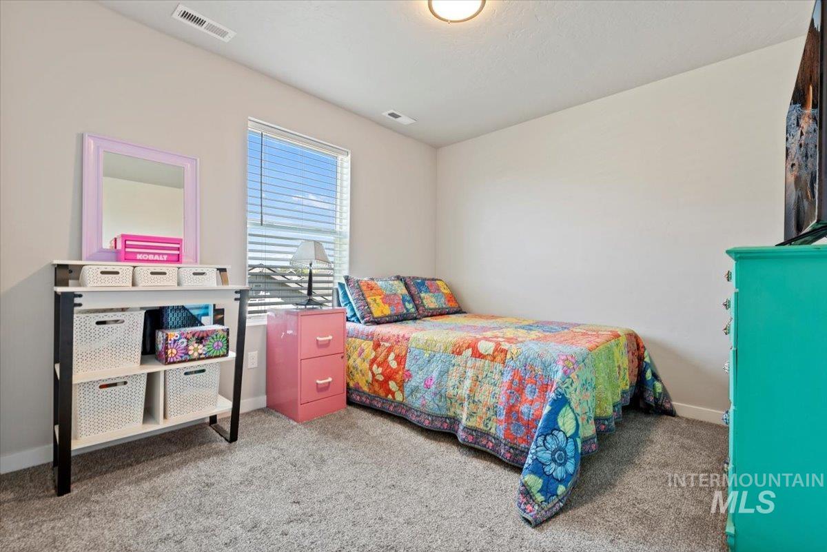 5846 W Striker Ln