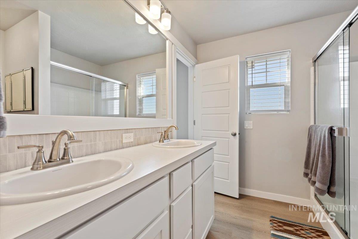 5846 W Striker Ln