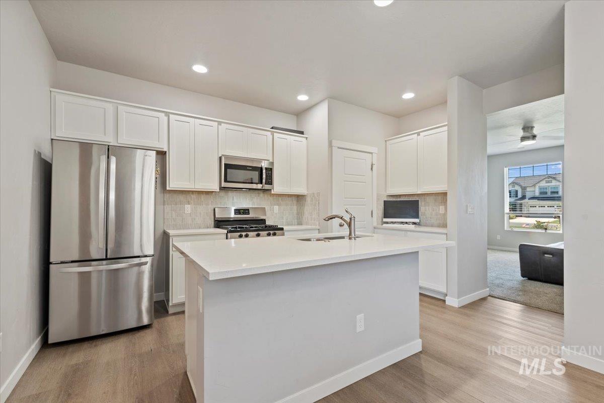 5846 W Striker Ln