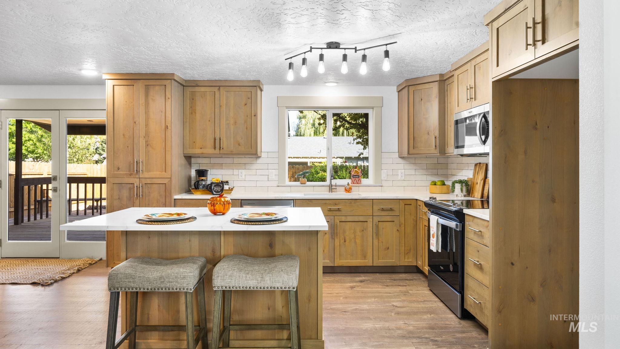 507 W Dewey Ln.