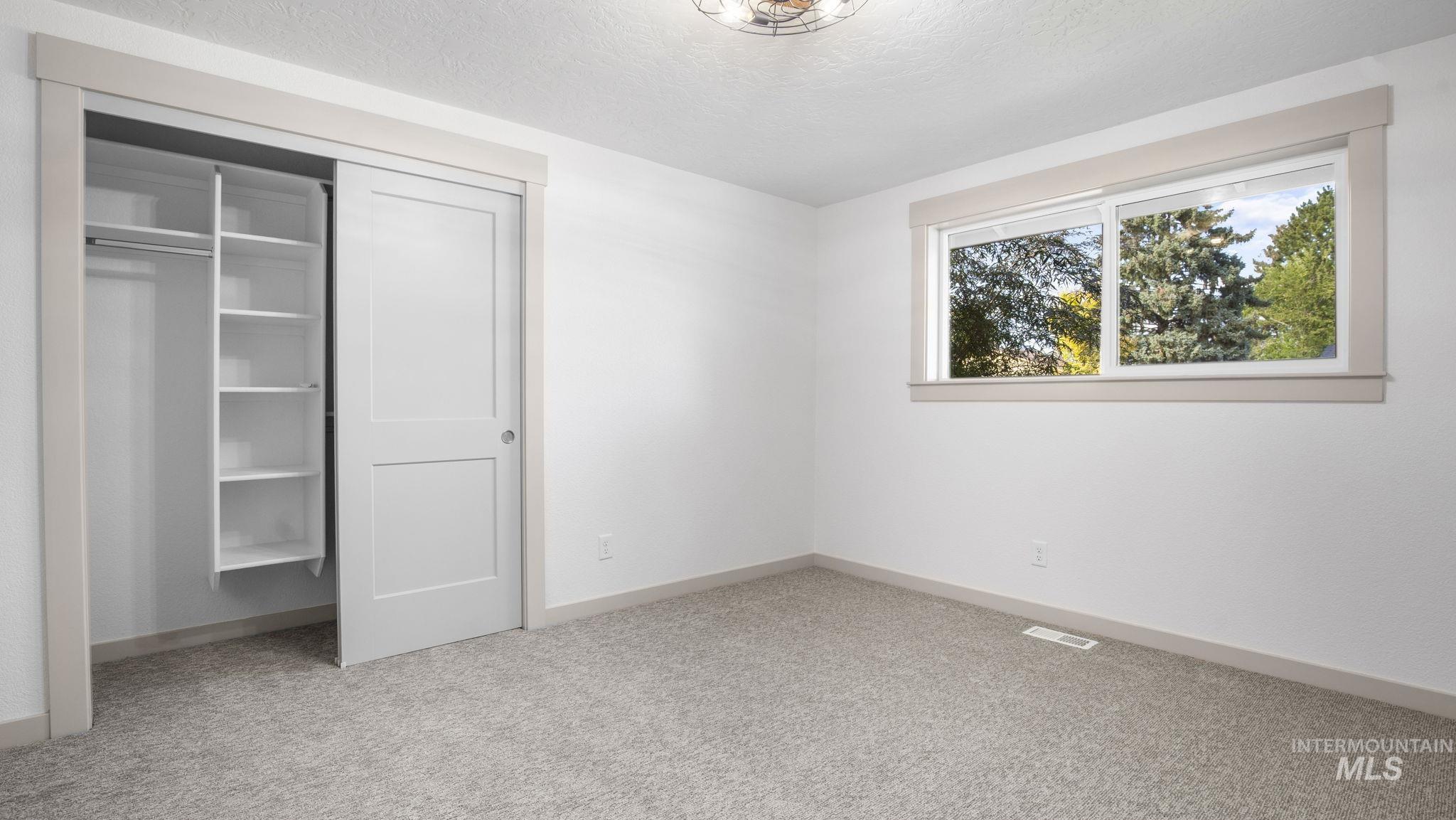 507 W Dewey Ln.