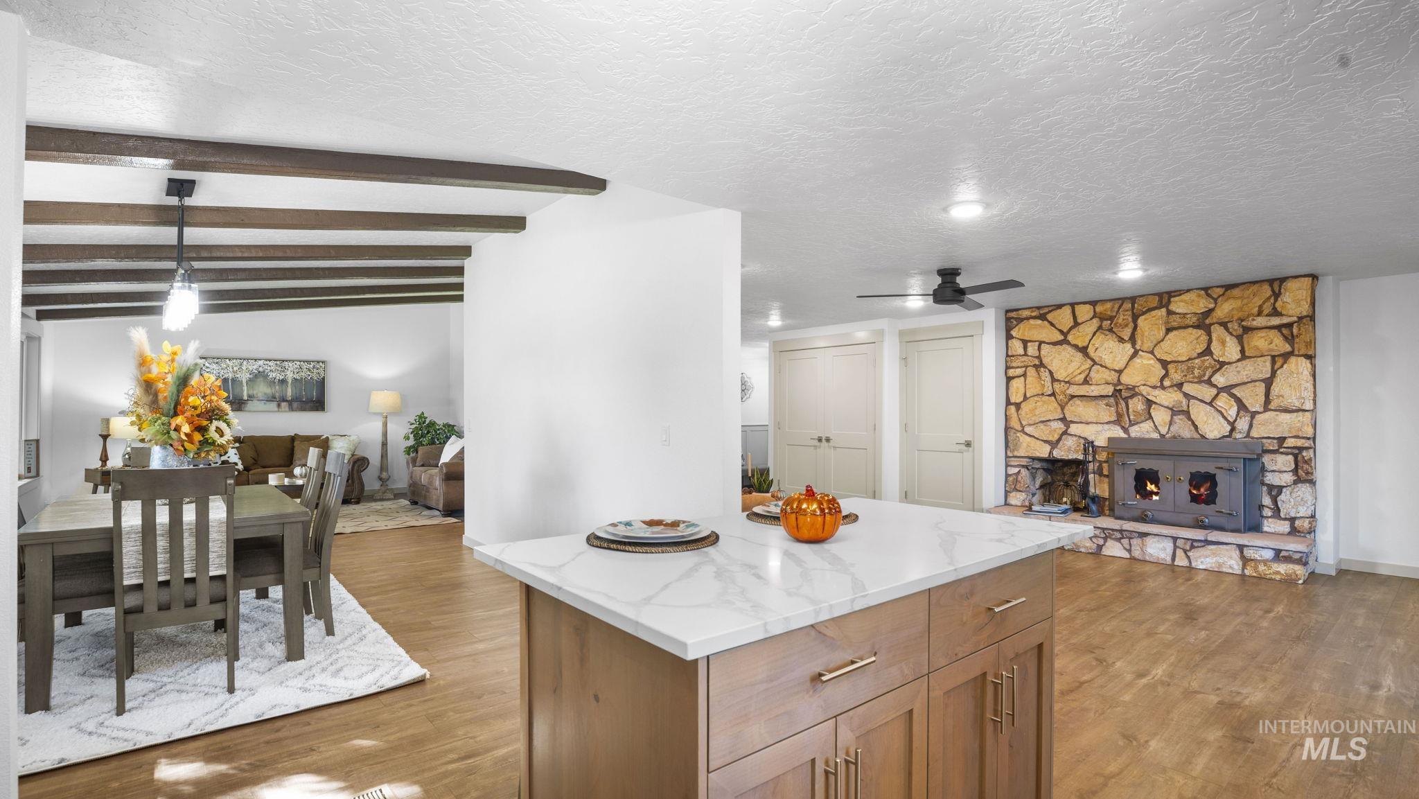 507 W Dewey Ln.