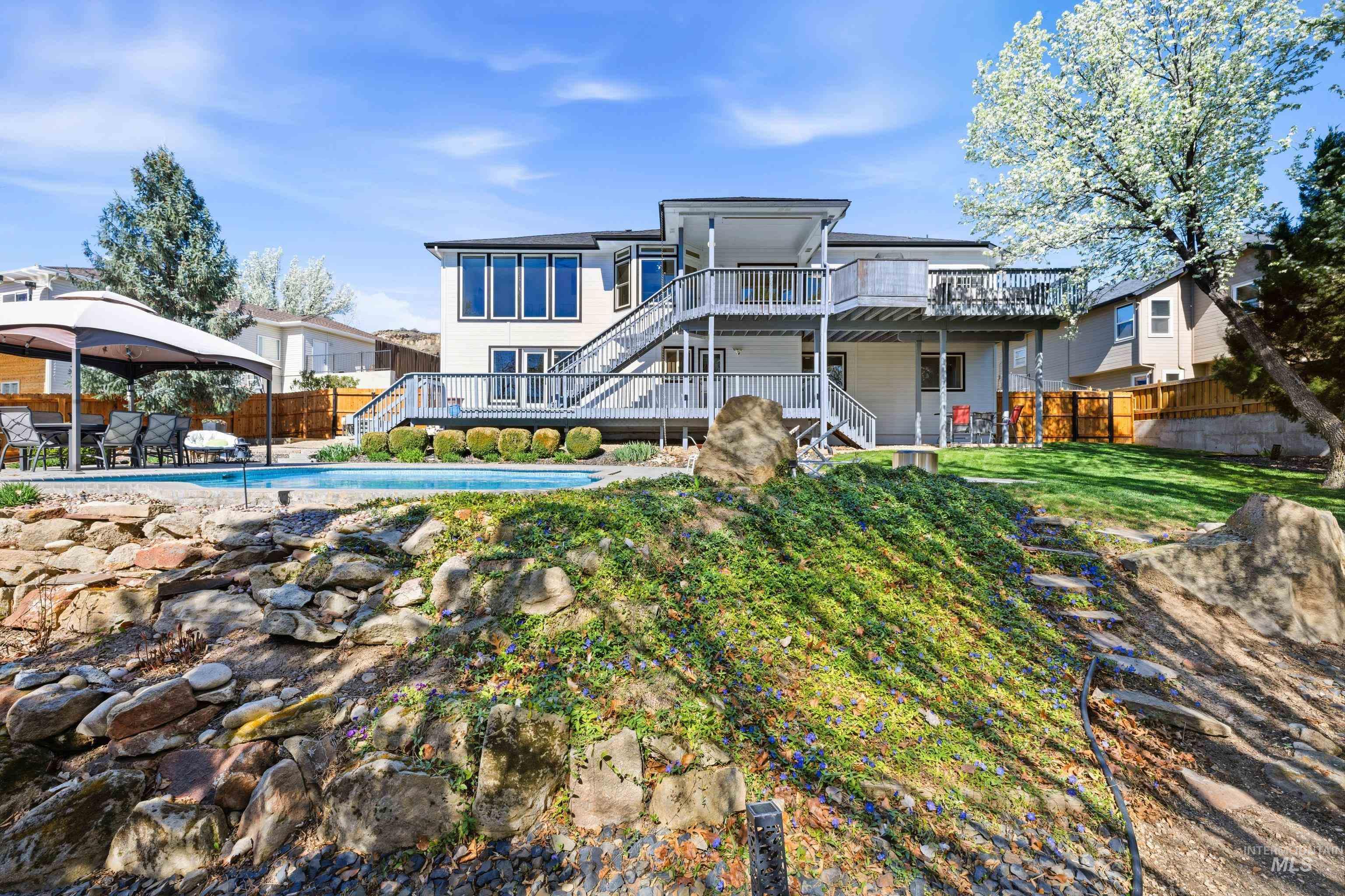 3335 E Red Stone Drive