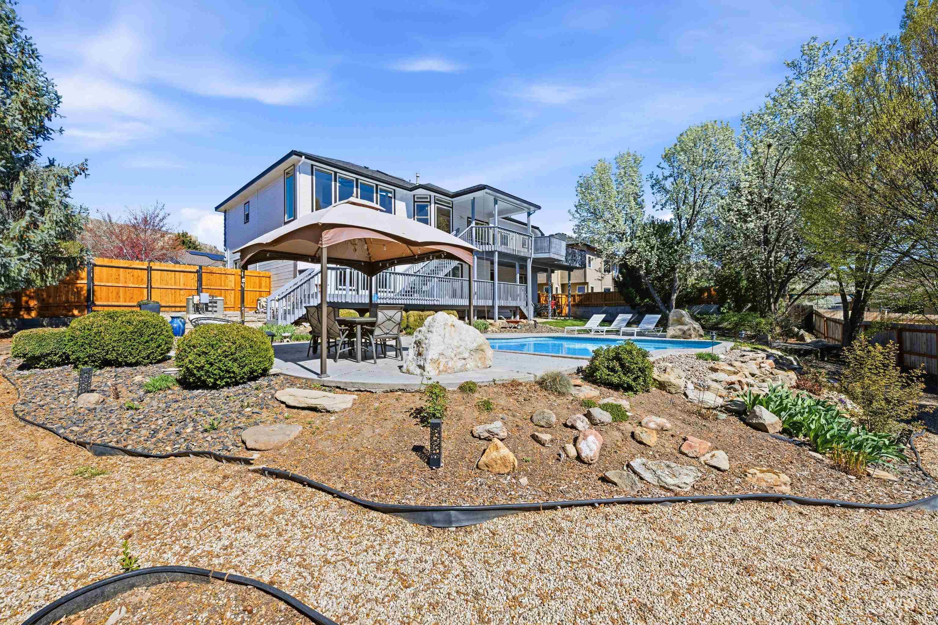 3335 E Red Stone Drive