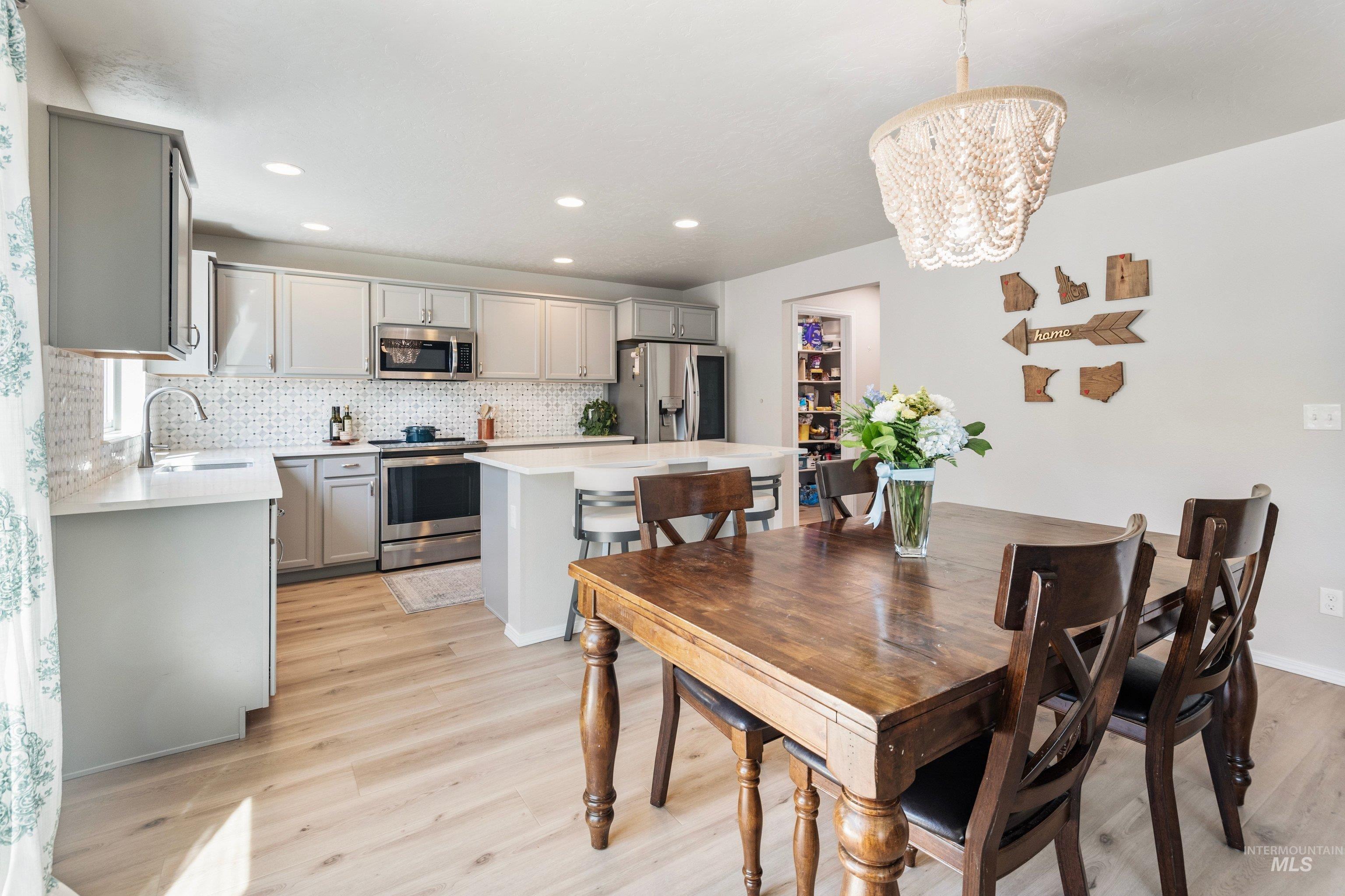 4379 W Sunny Cove St