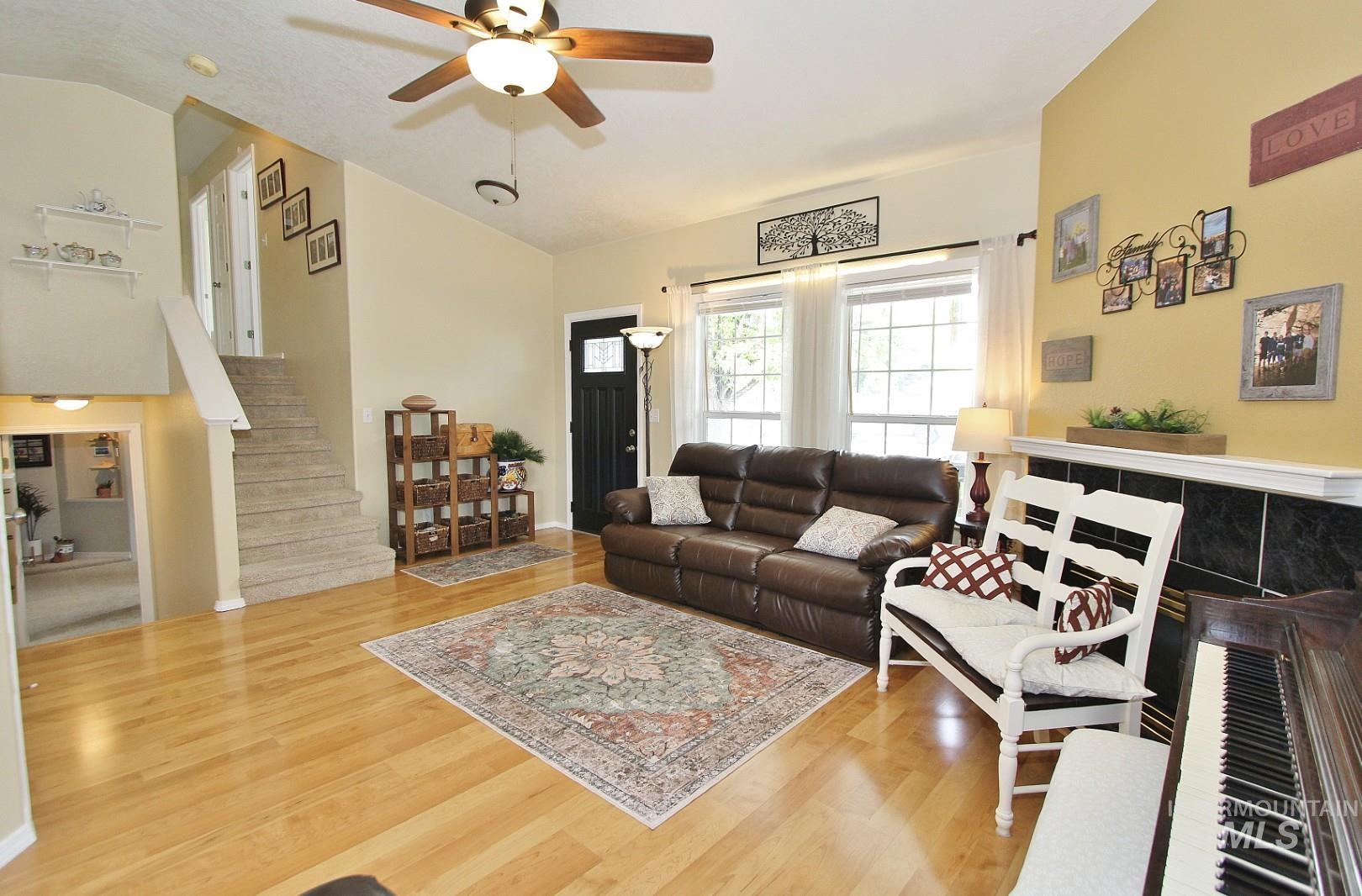 2450 W Santa Clara Dr