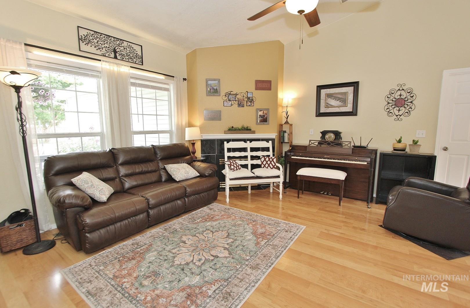 2450 W Santa Clara Dr