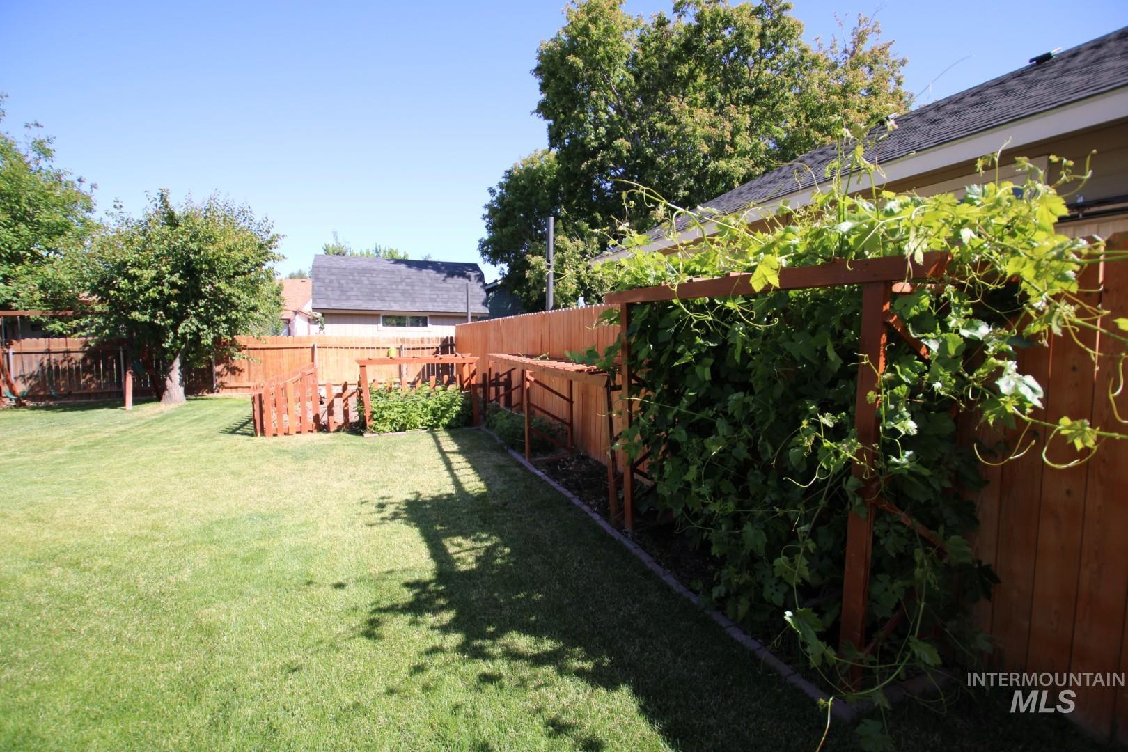 2450 W Santa Clara Dr