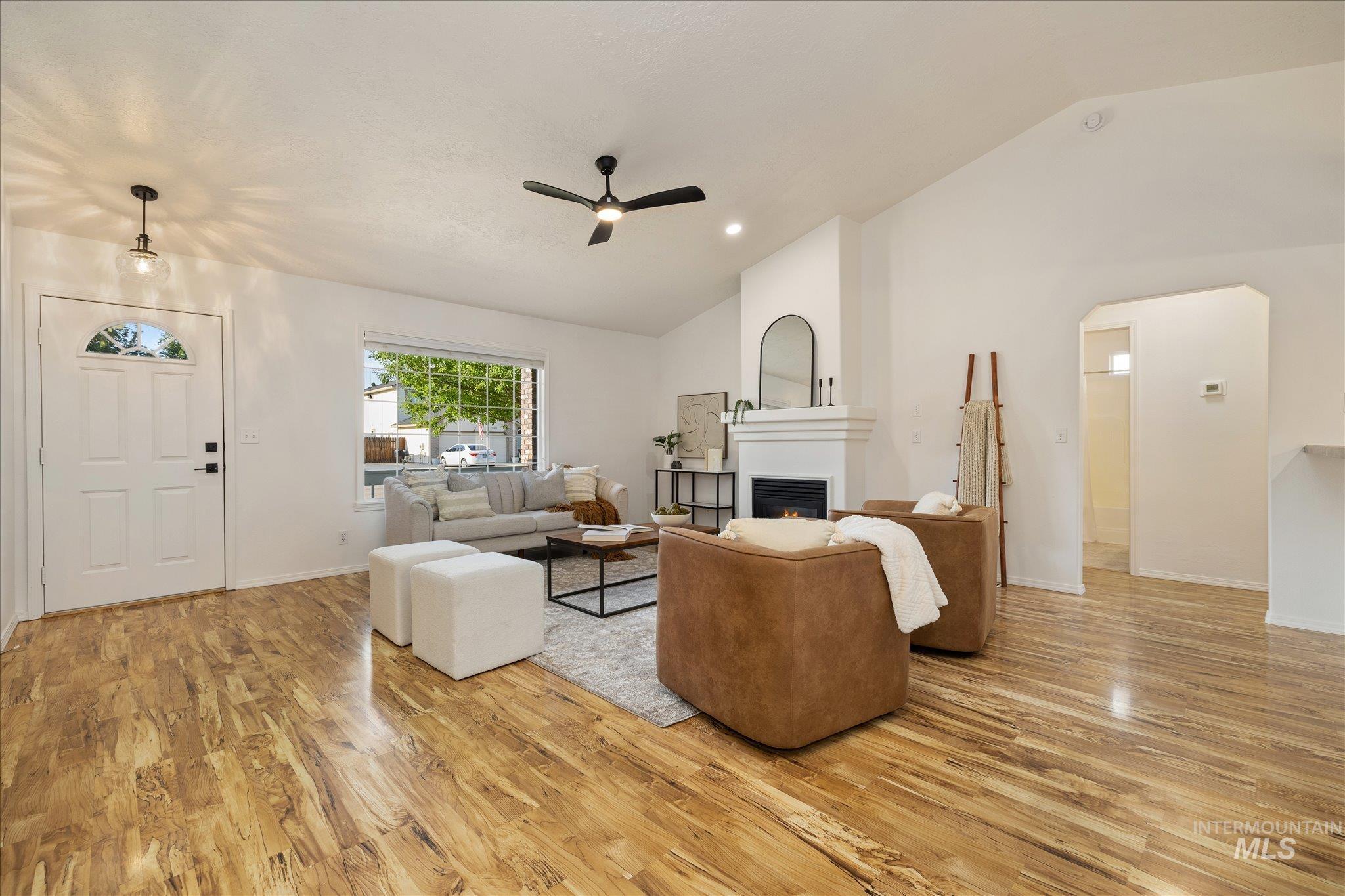 13513 W Acorn St