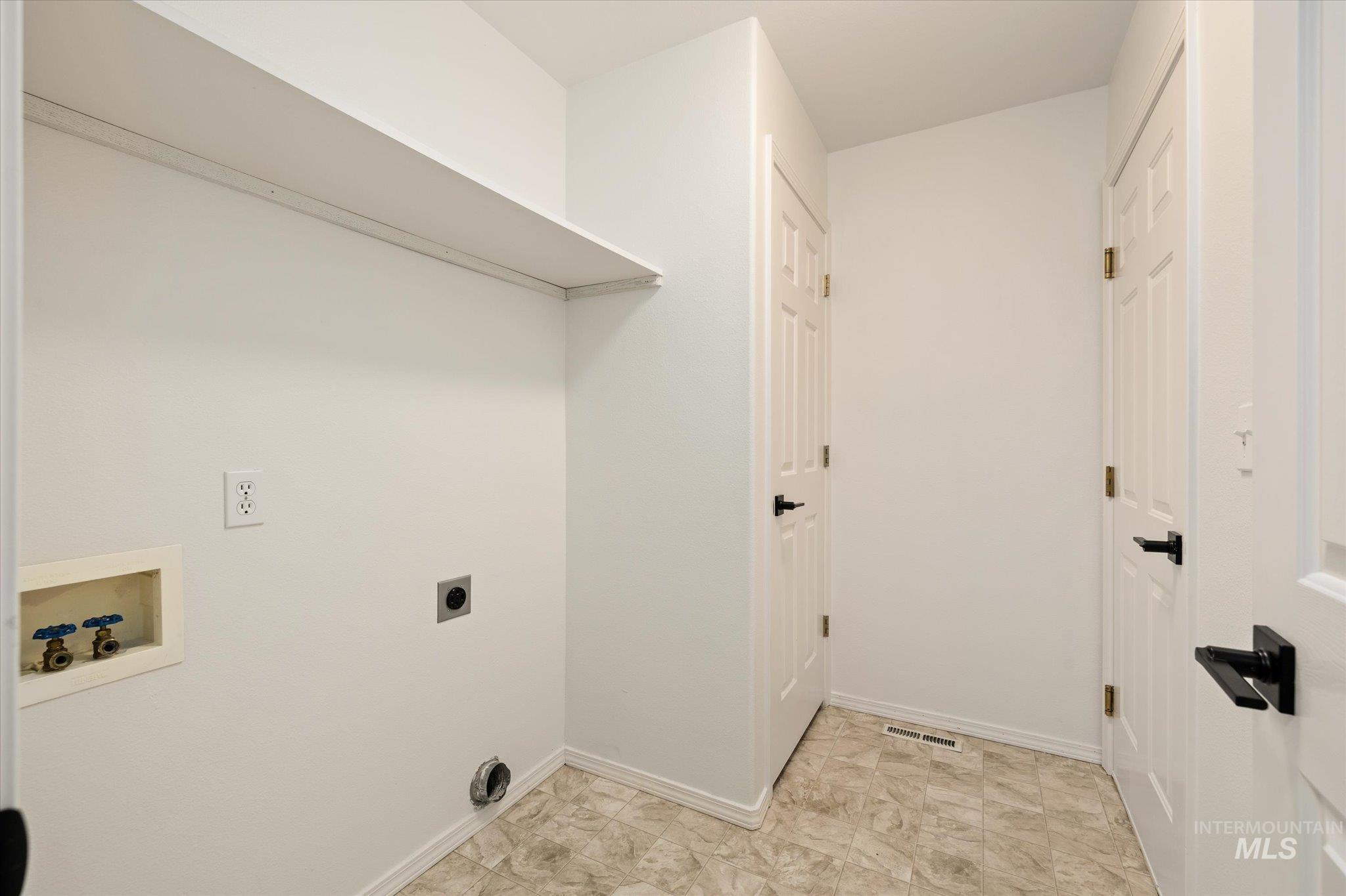 13513 W Acorn St