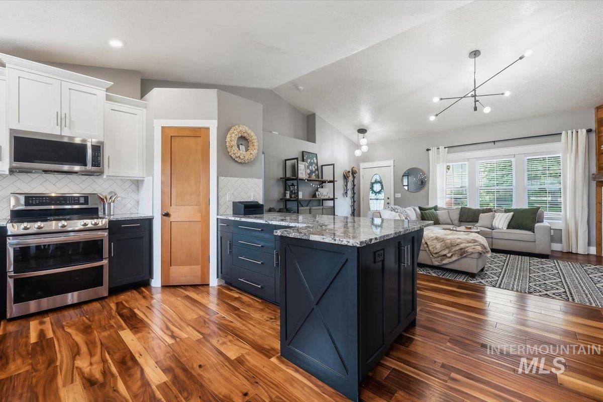 300 W Sedgewick