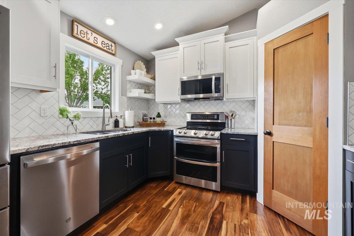300 W Sedgewick