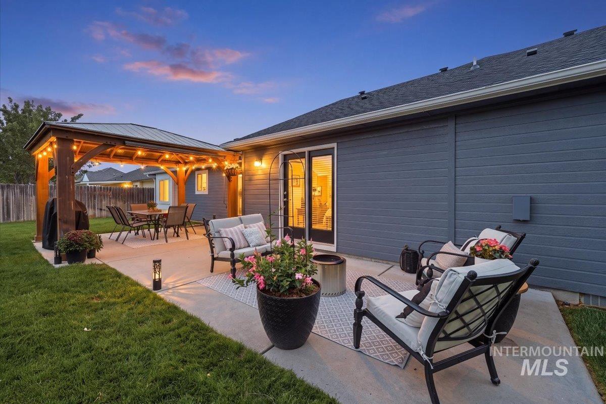 300 W Sedgewick