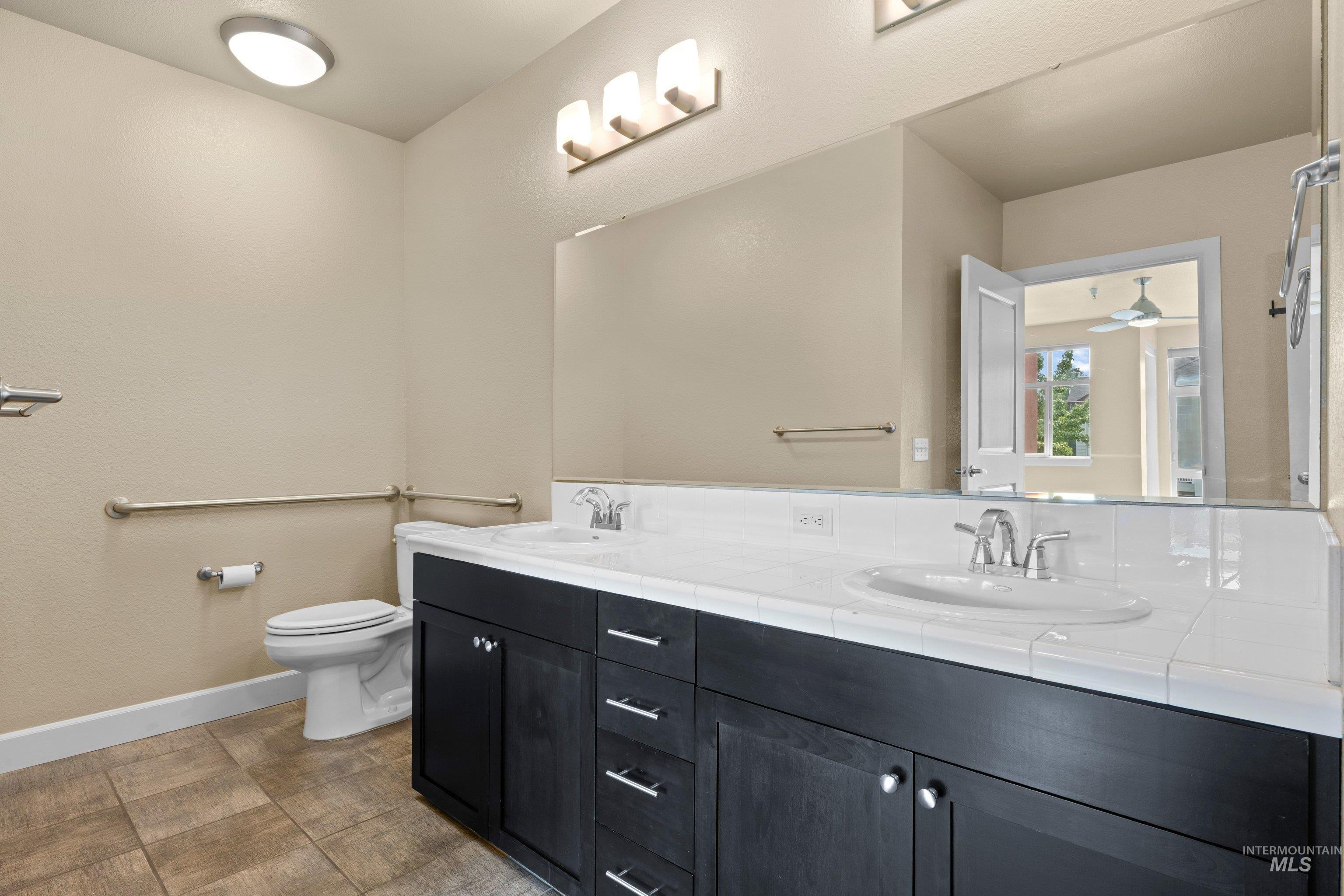 412 S 13th St Unit: #312