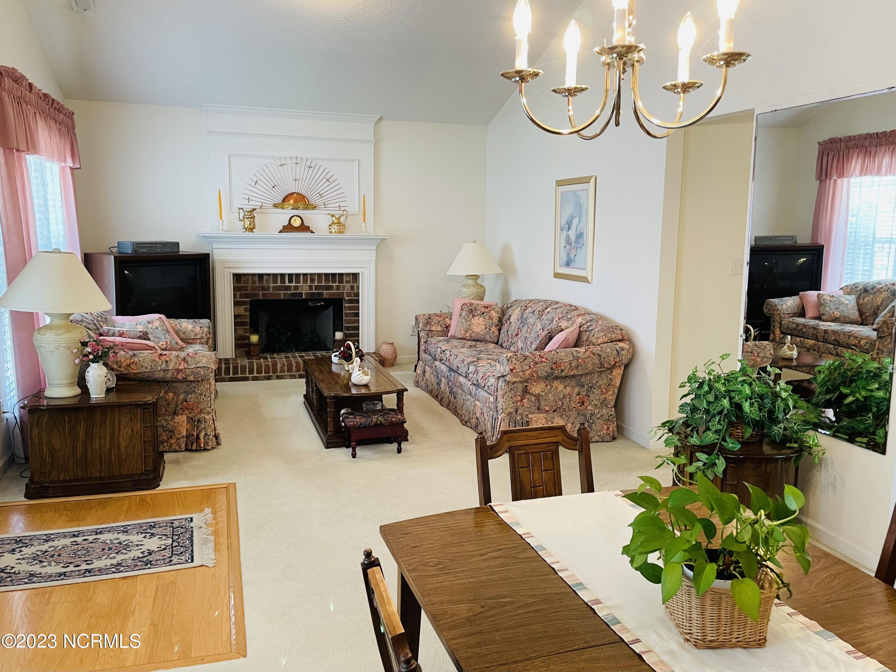632 Ashford Lane