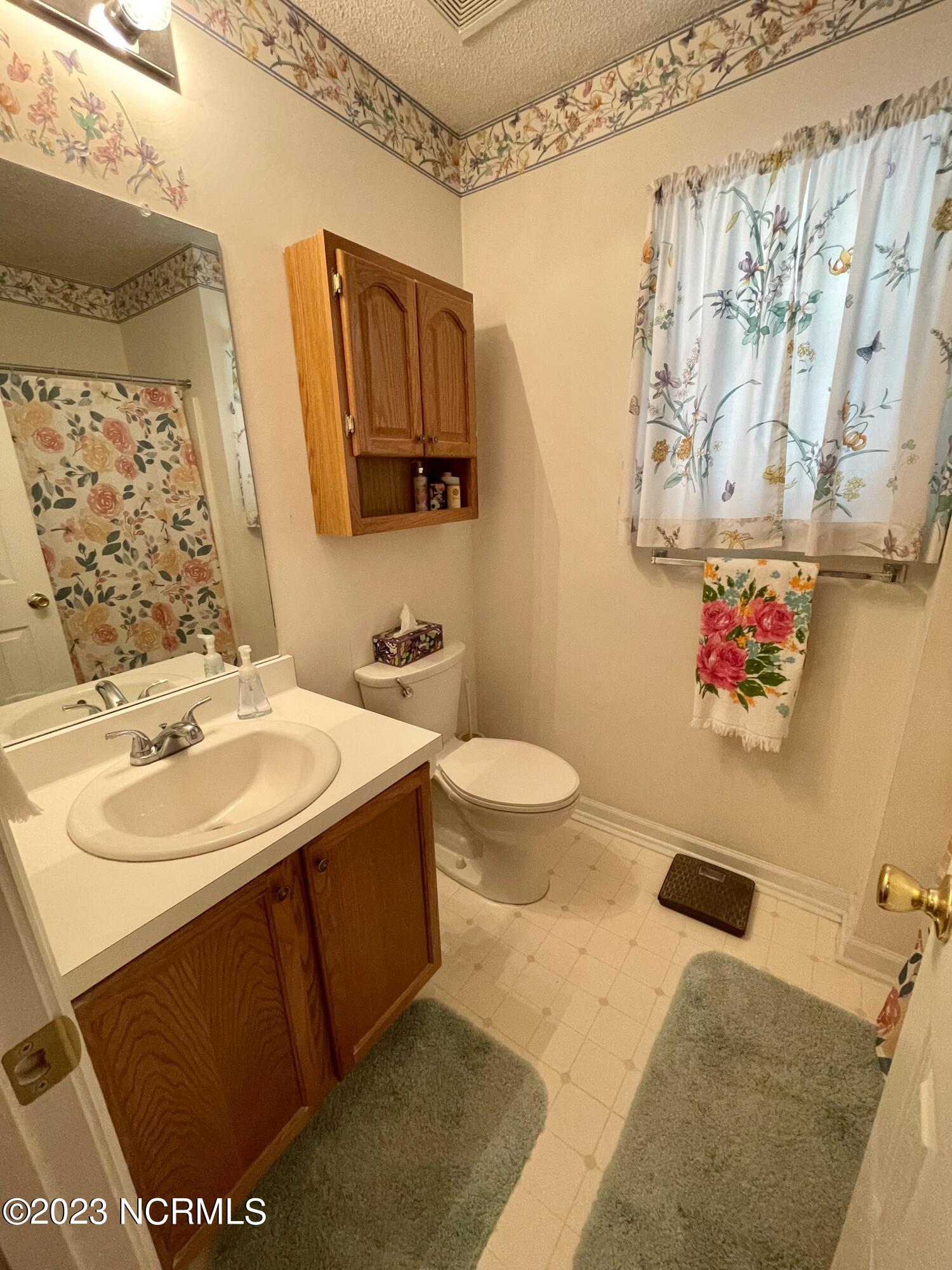 632 Ashford Lane