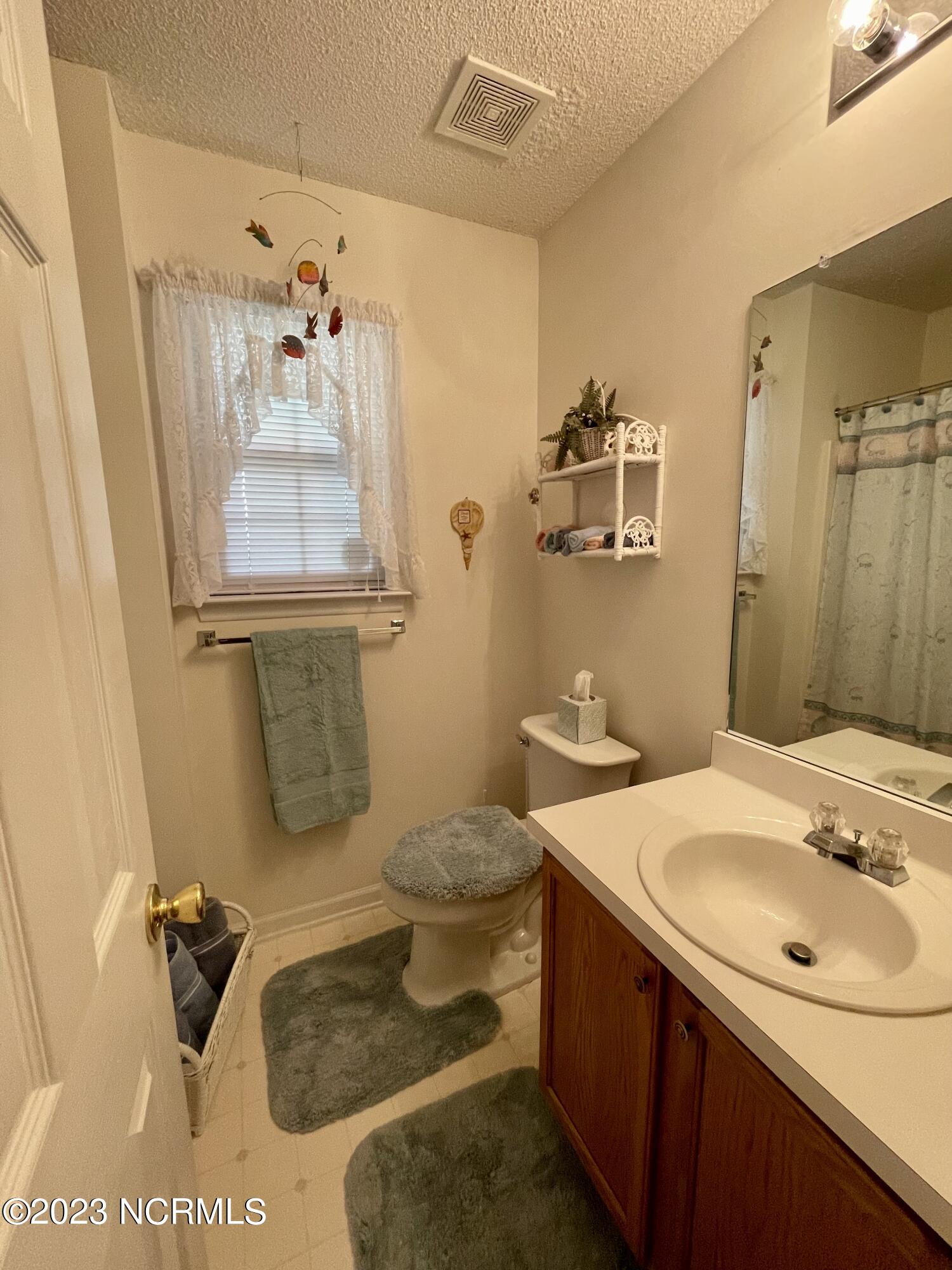 632 Ashford Lane