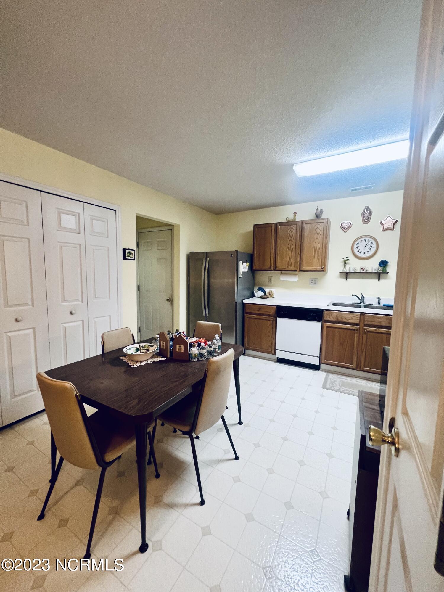 632 Ashford Lane
