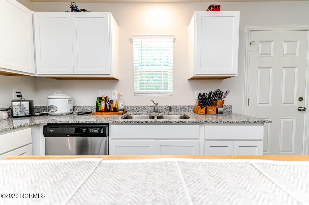 5623 Waxwing Drive
