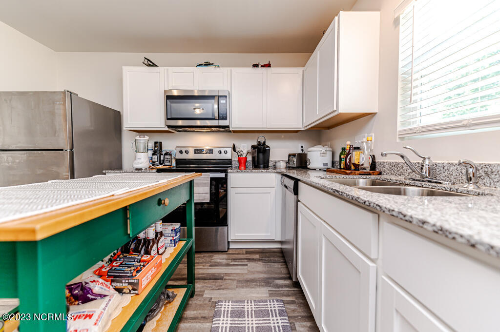 5623 Waxwing Drive