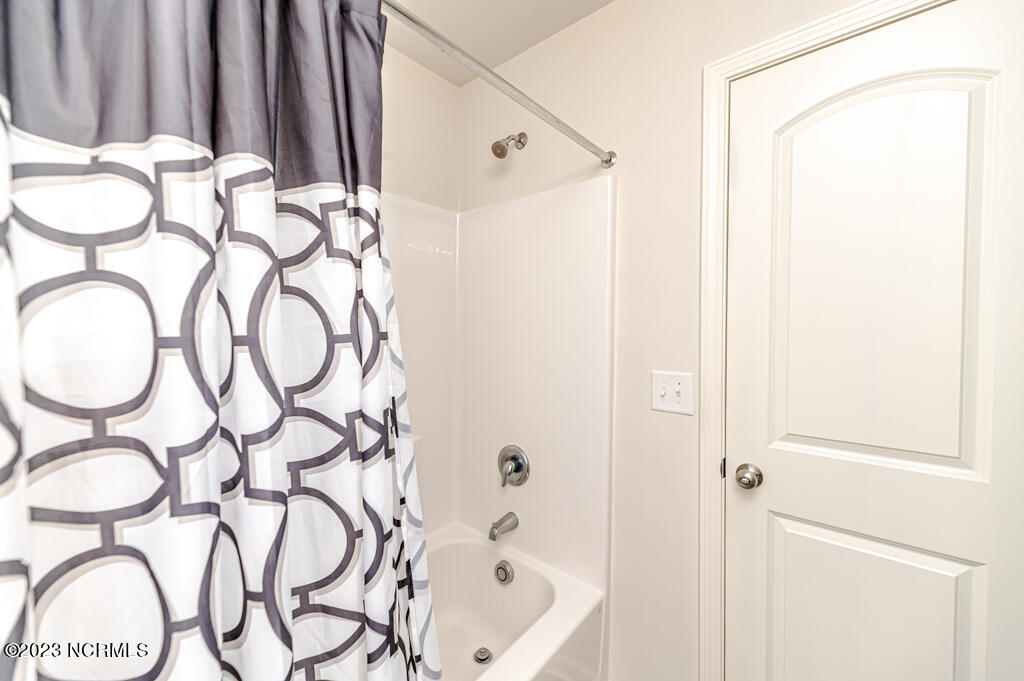 5623 Waxwing Drive