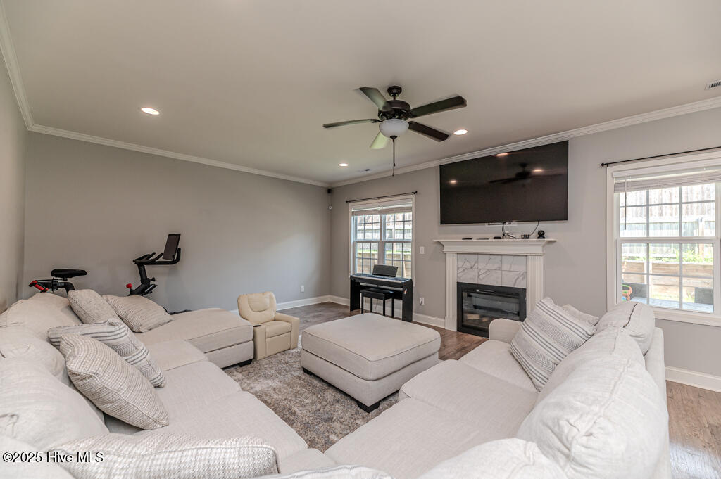 216 Weston Woods Street