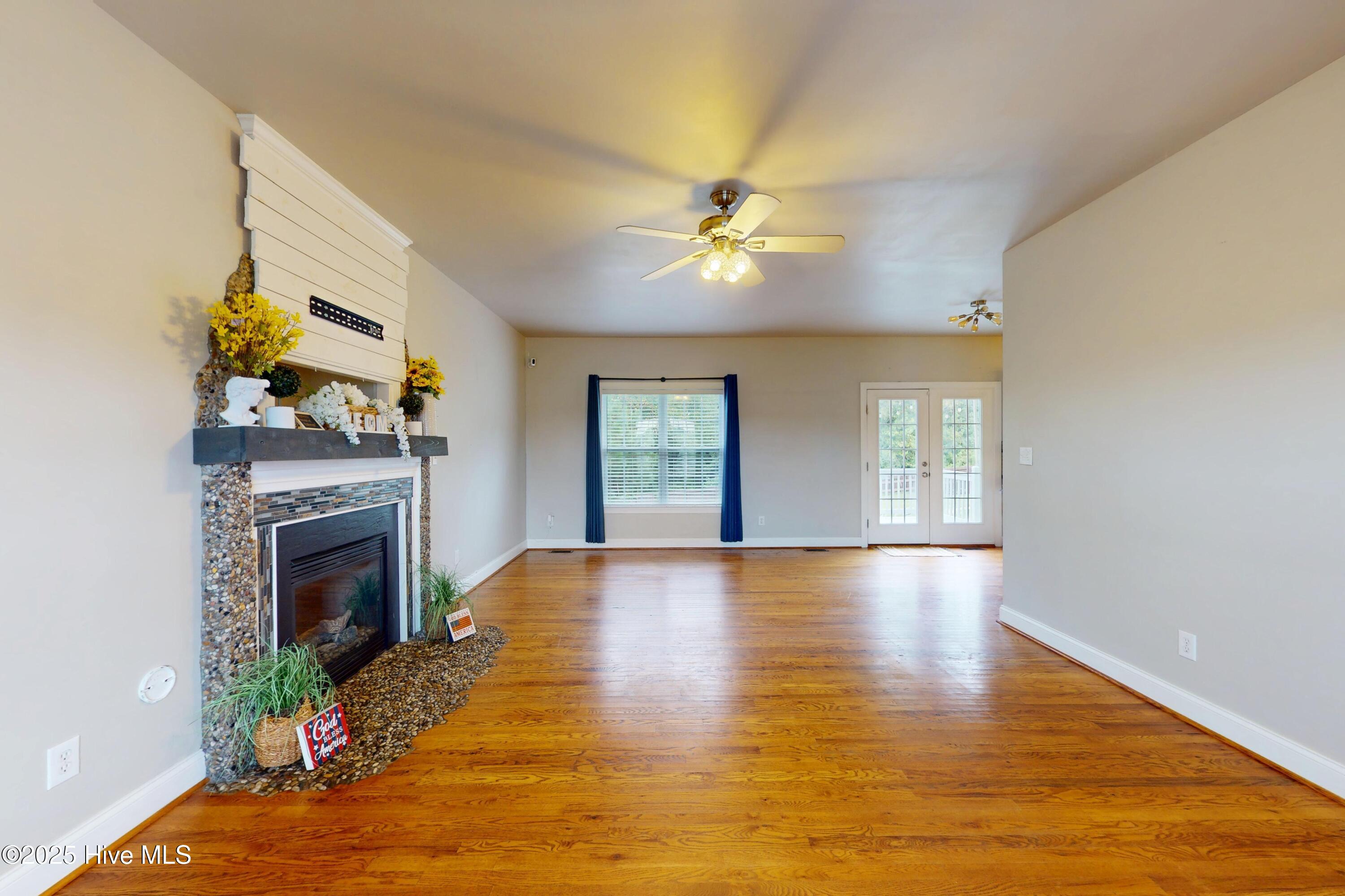 24 Carter Drive