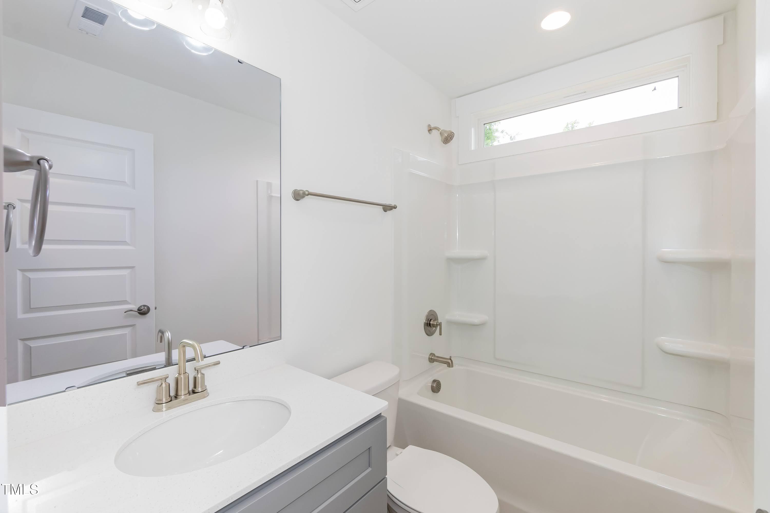 1057 |1059 E Harnett Street