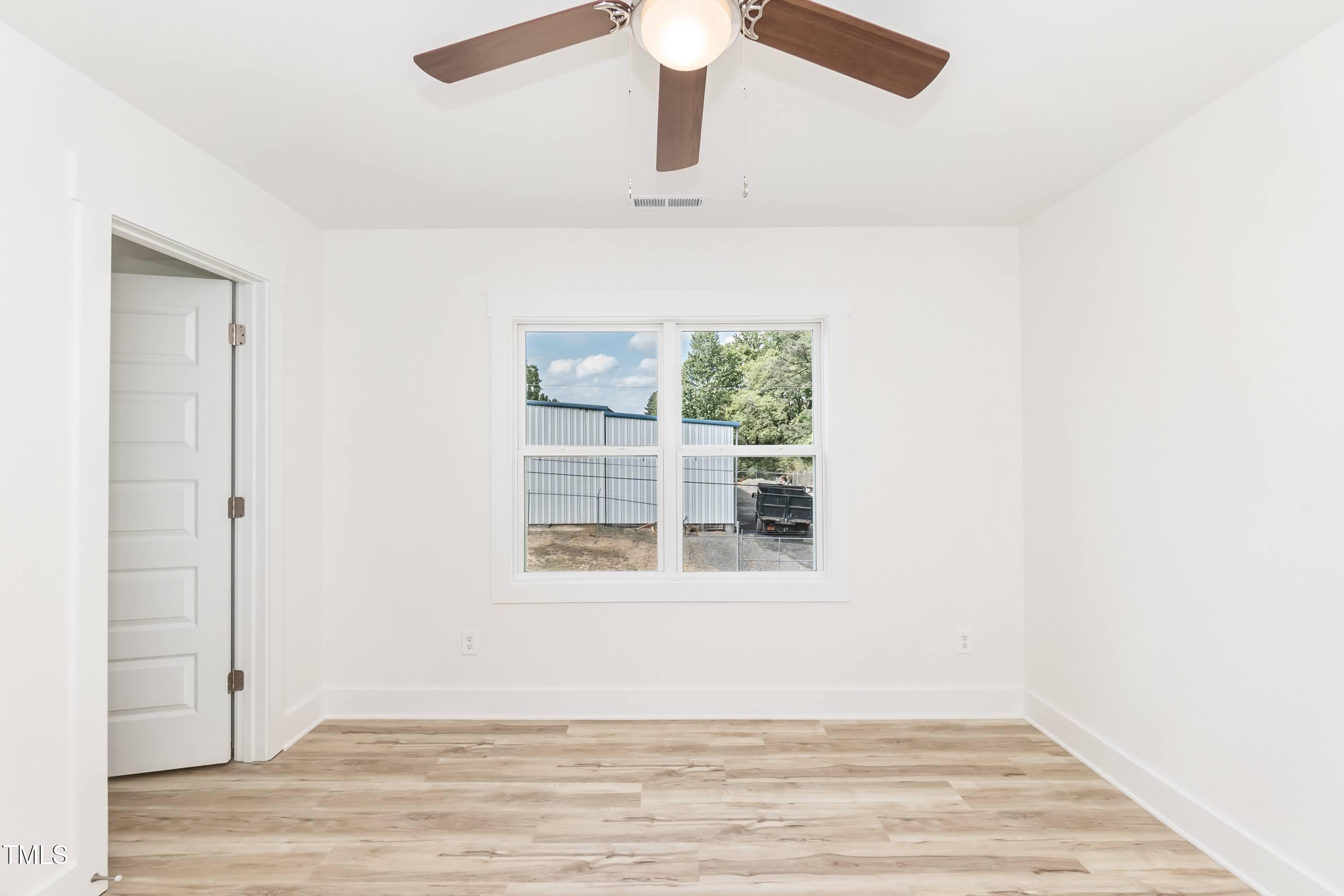1057 |1059 E Harnett Street