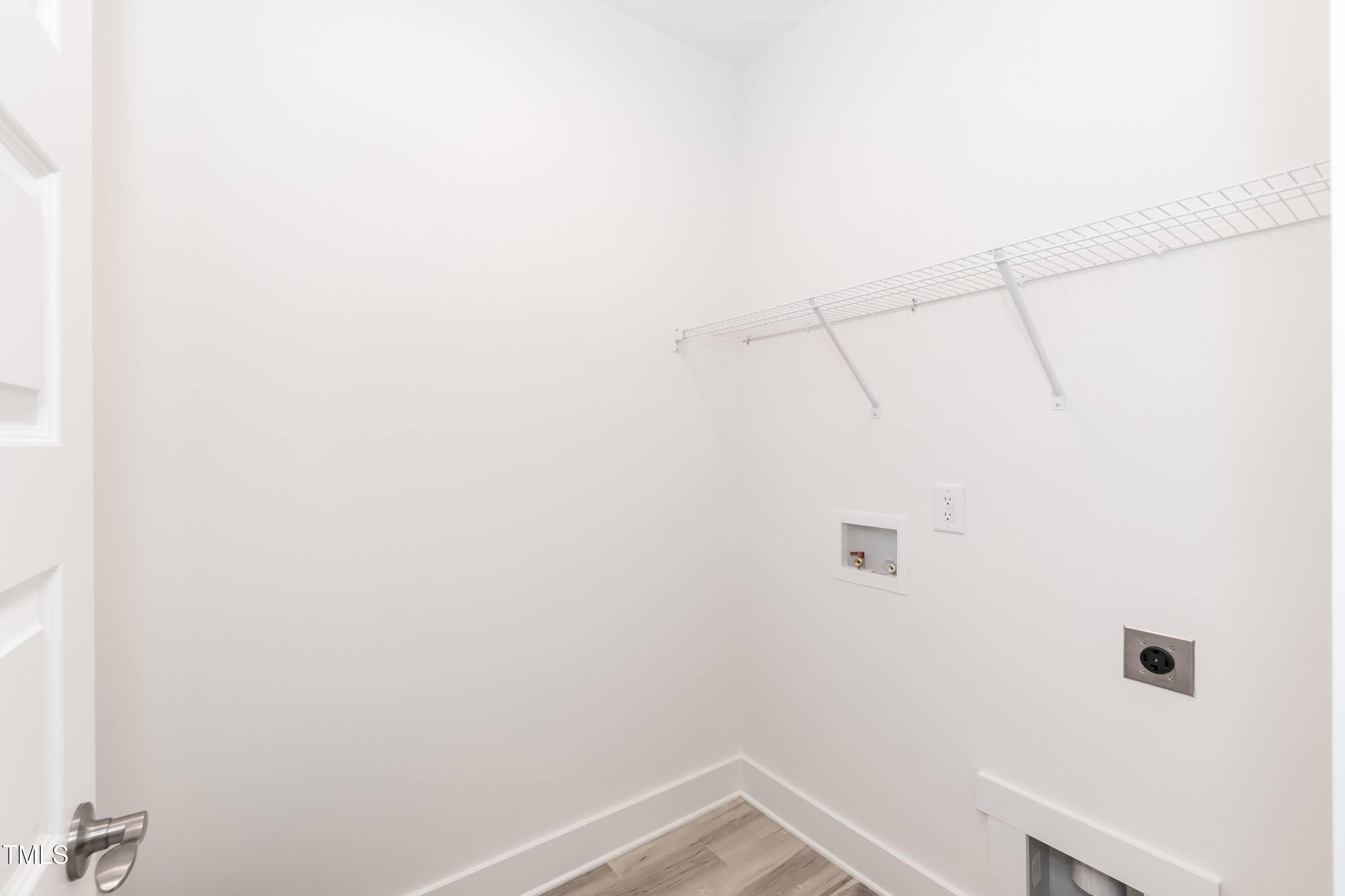 1057 |1059 E Harnett Street