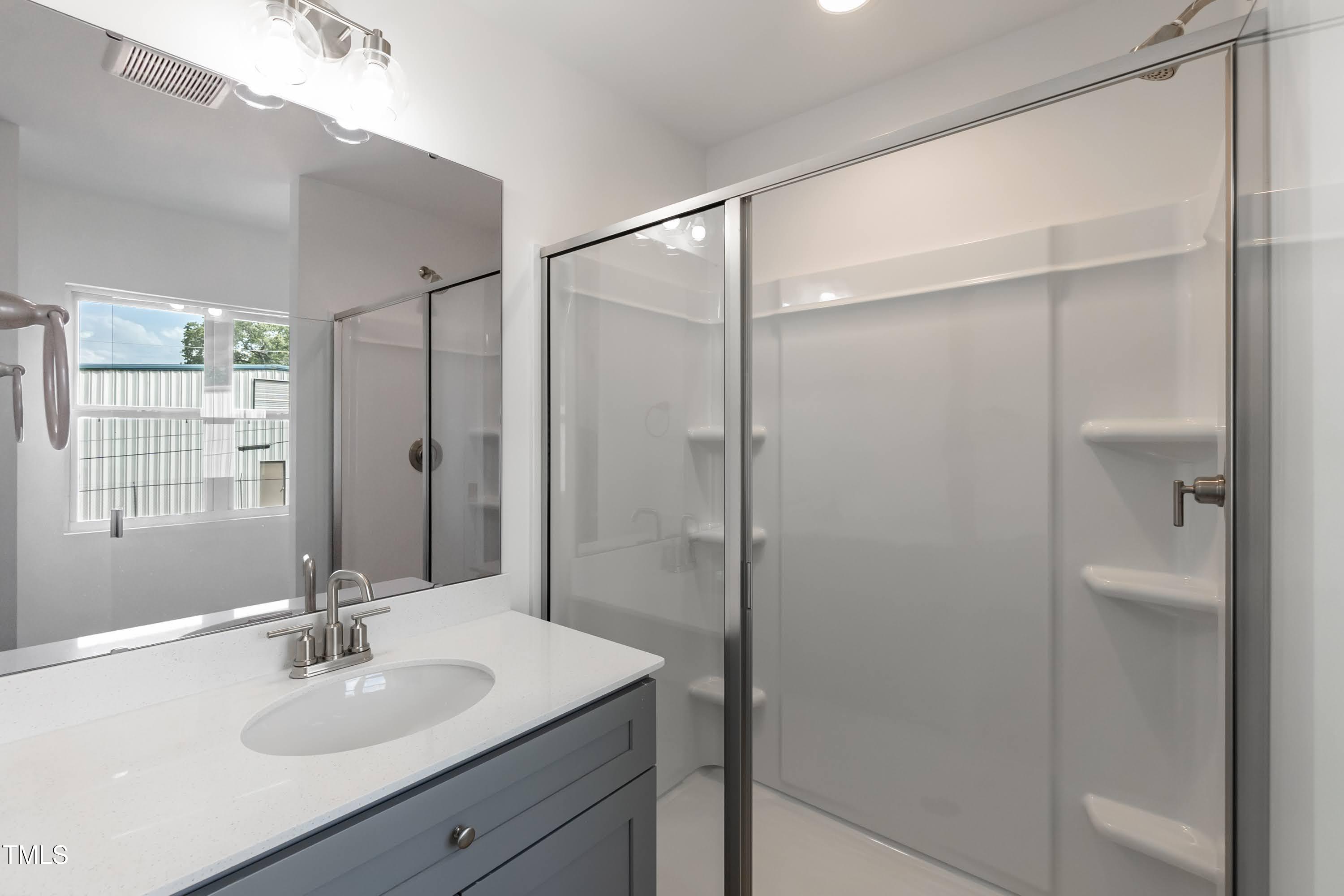 1057 |1059 E Harnett Street