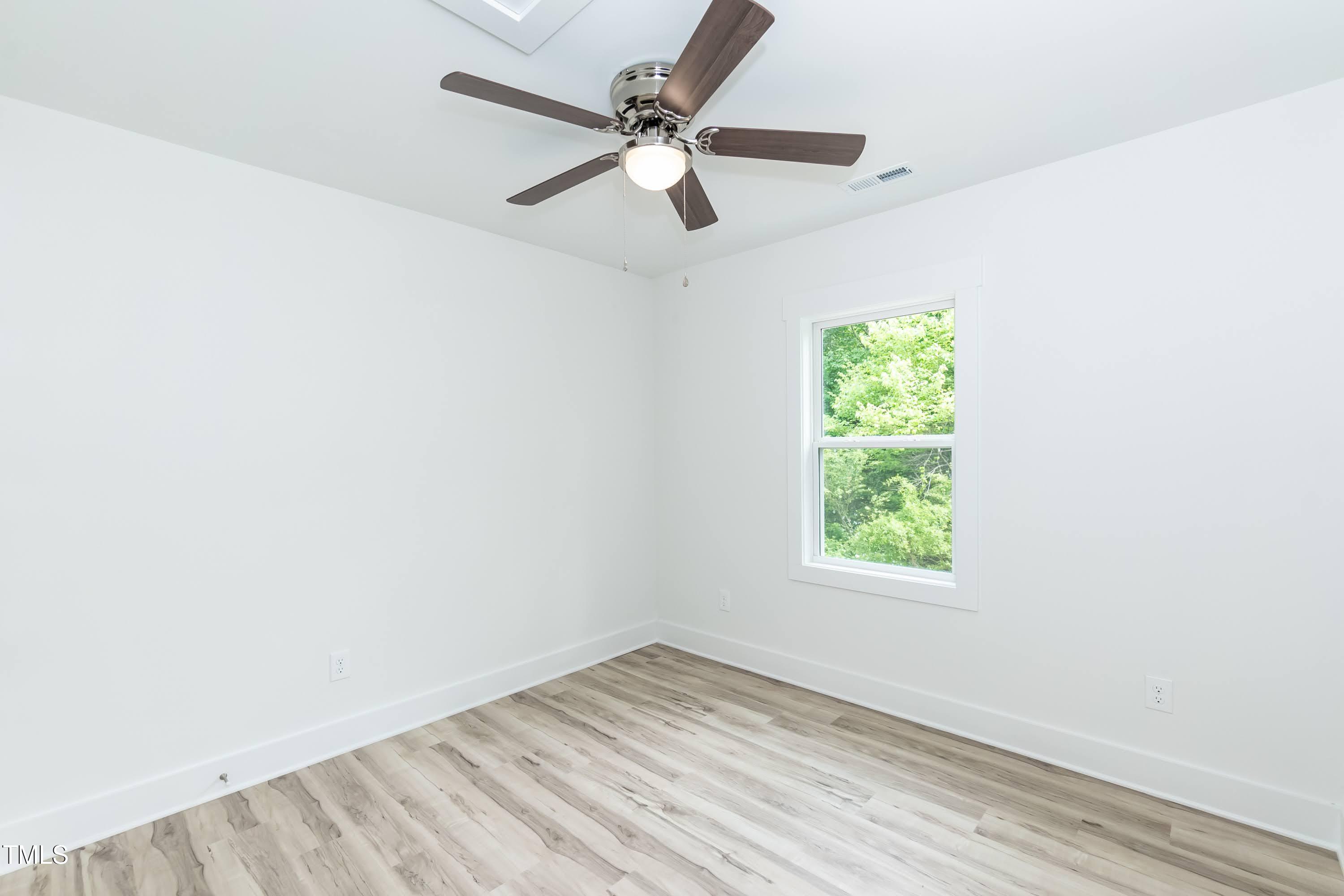 1057 |1059 E Harnett Street