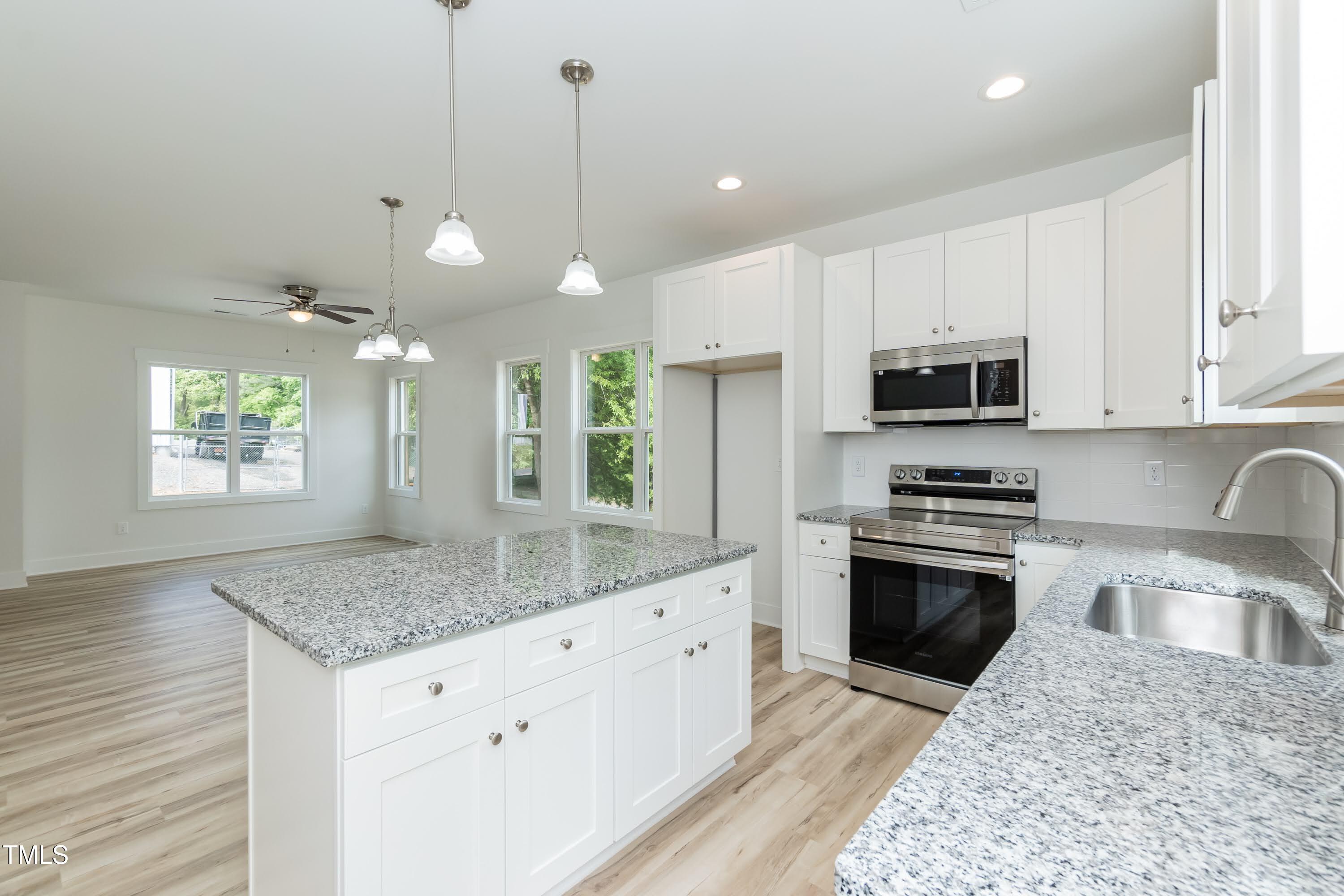 1057 |1059 E Harnett Street