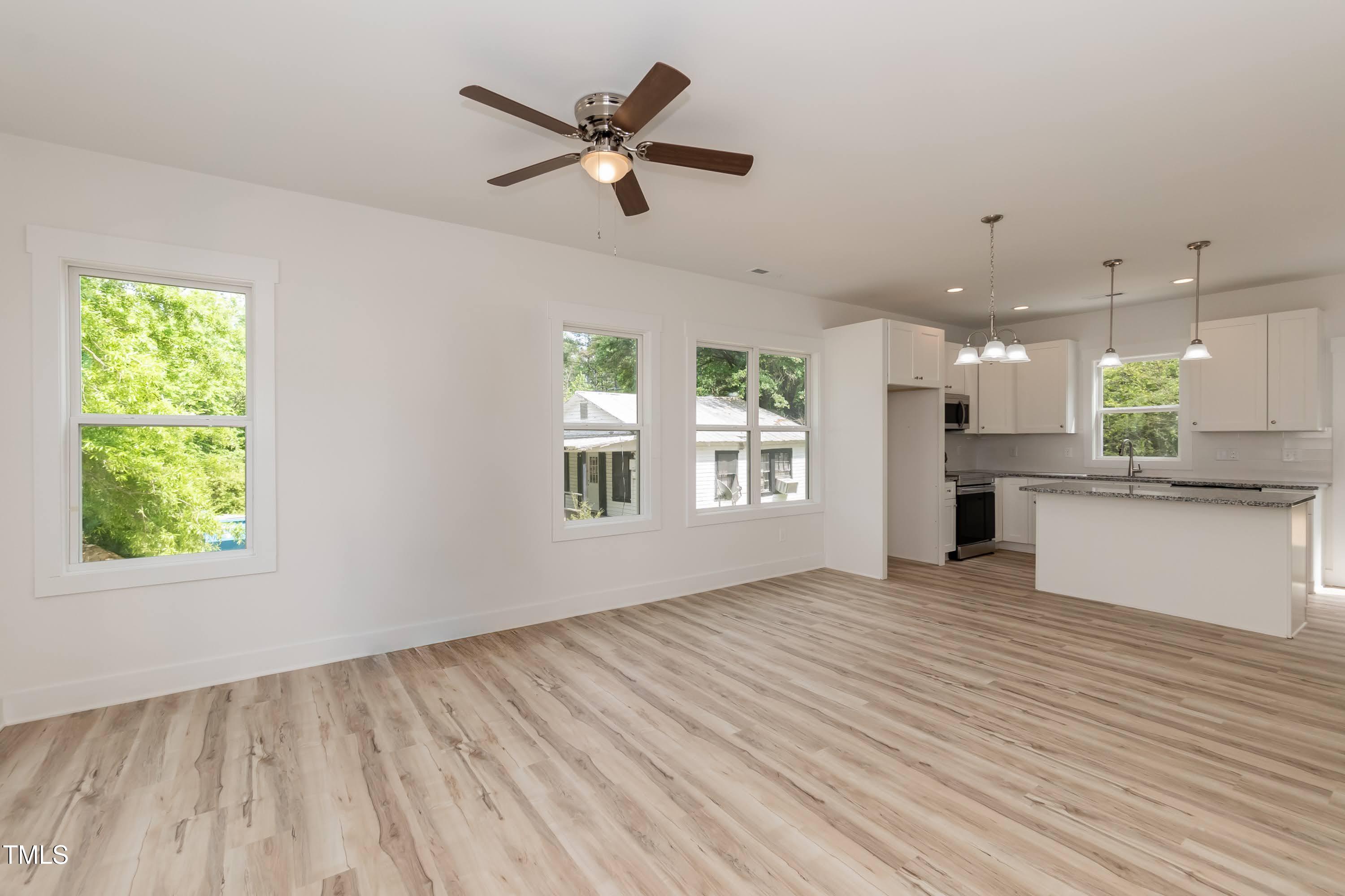 1057 |1059 E Harnett Street