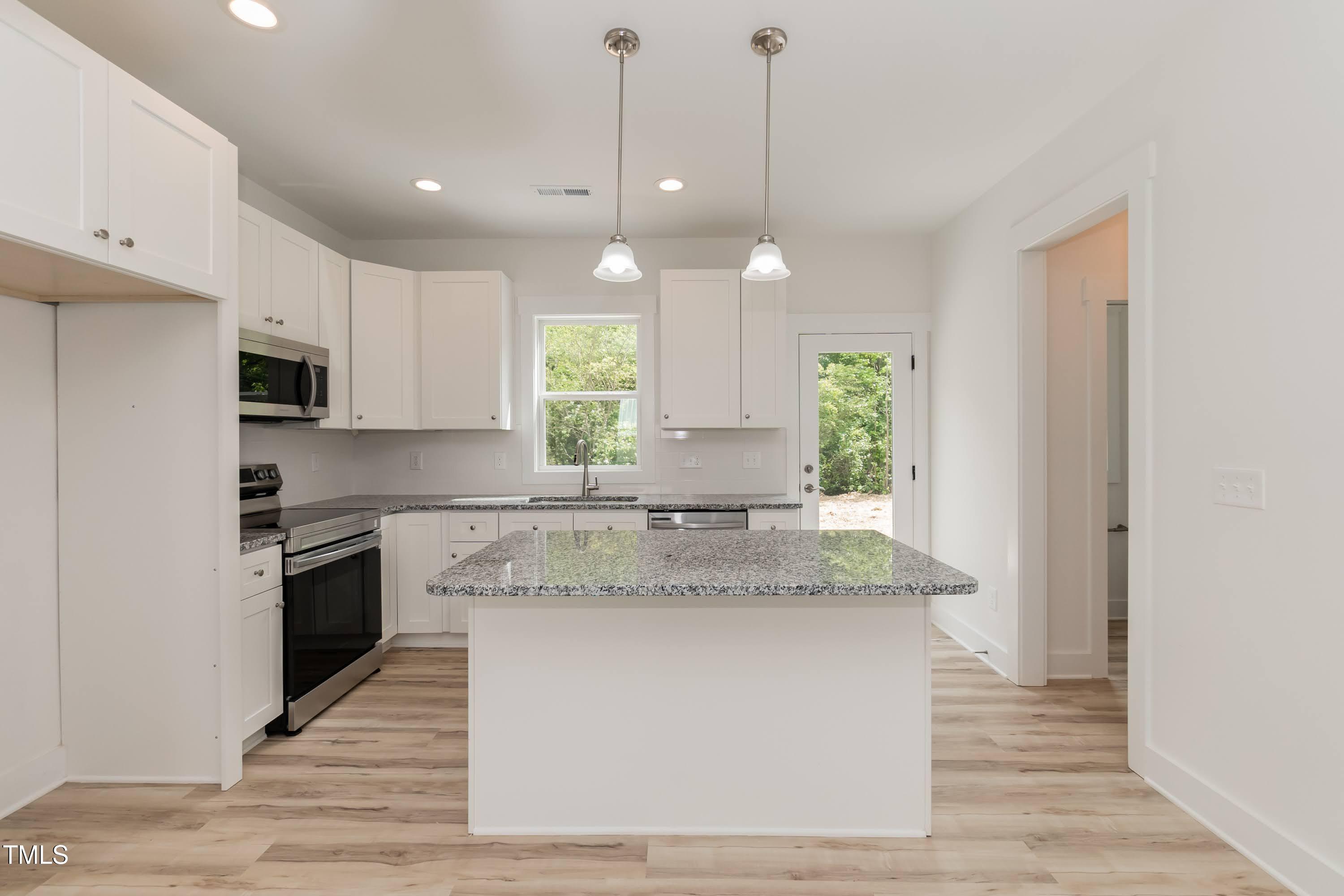 1057 |1059 E Harnett Street