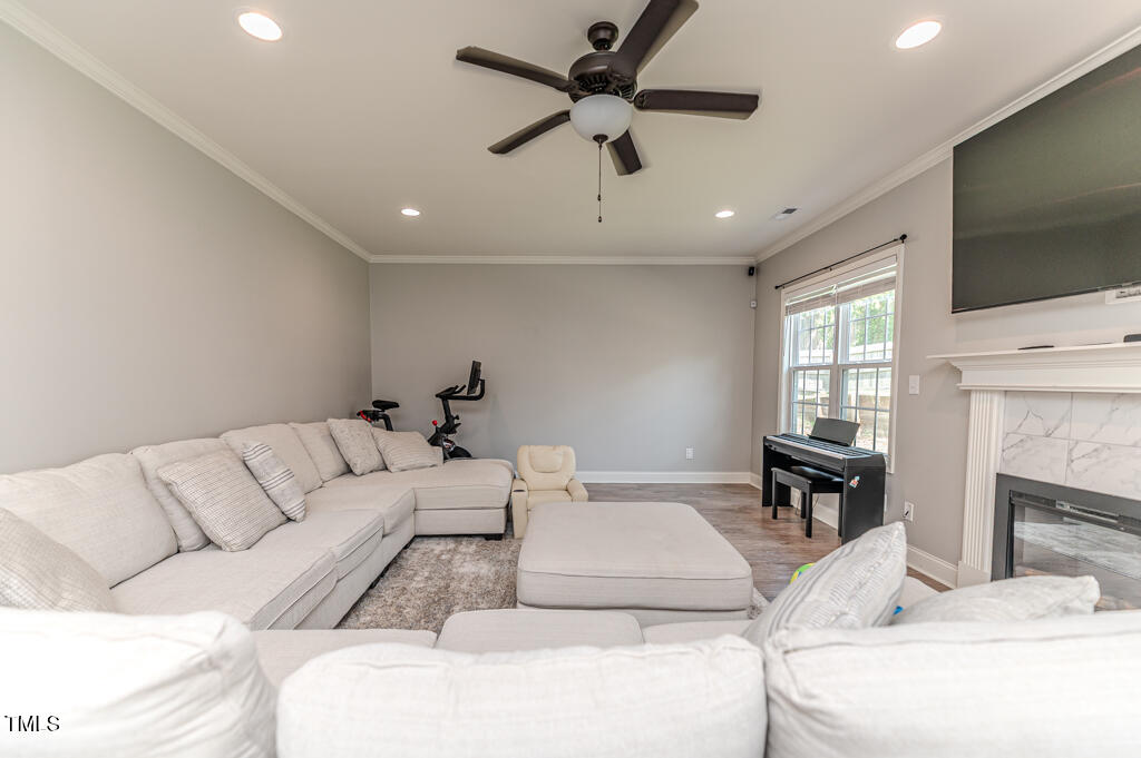 216 Weston Woods Street