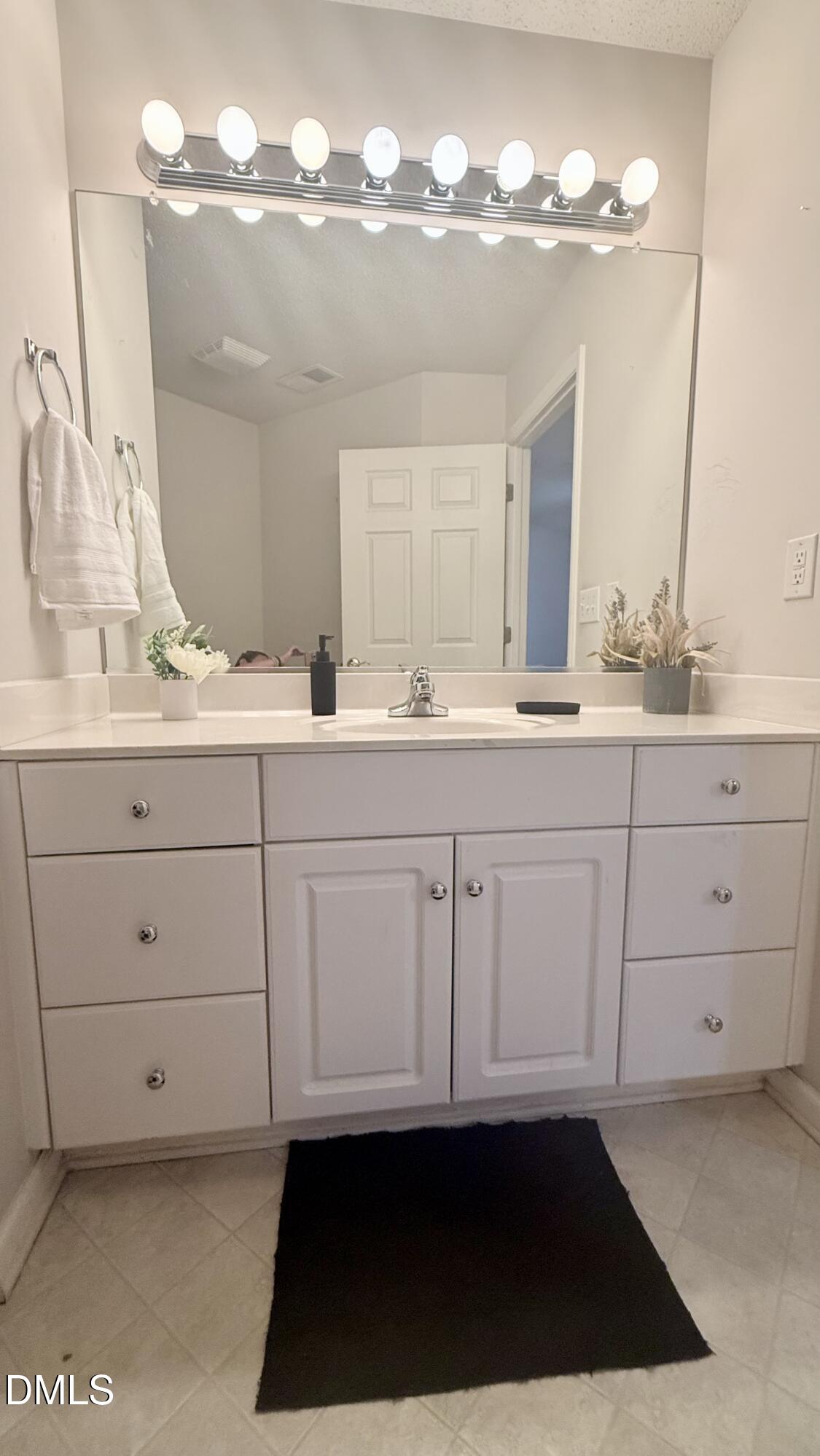 2221 Delaney Drive # 112