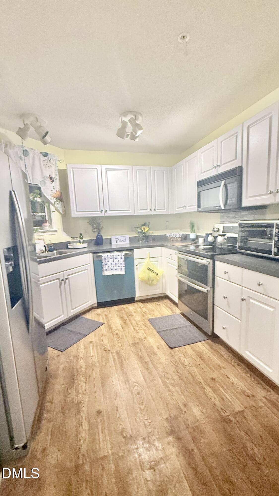 2221 Delaney Drive # 112