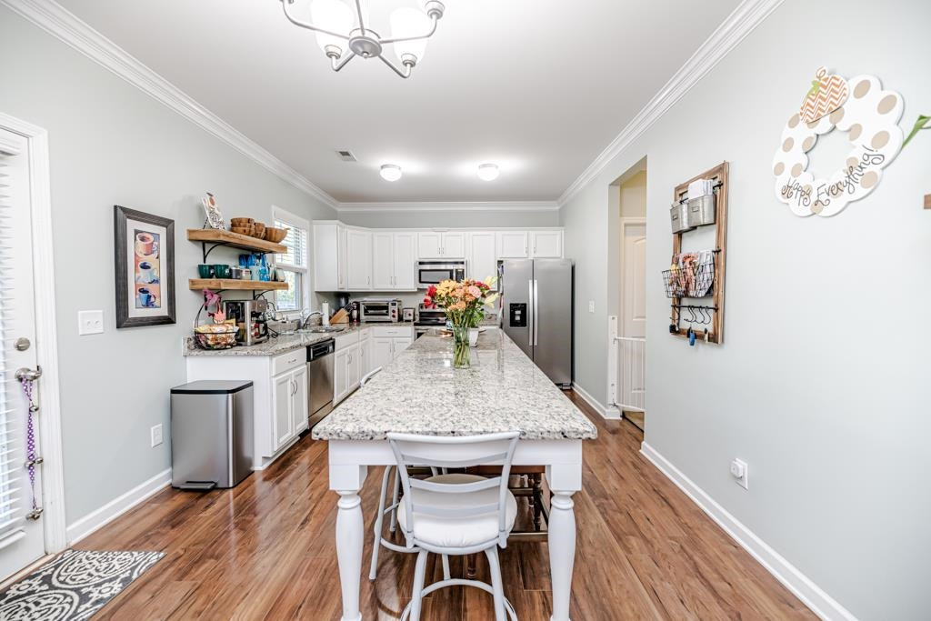 2421 Westgate Drive