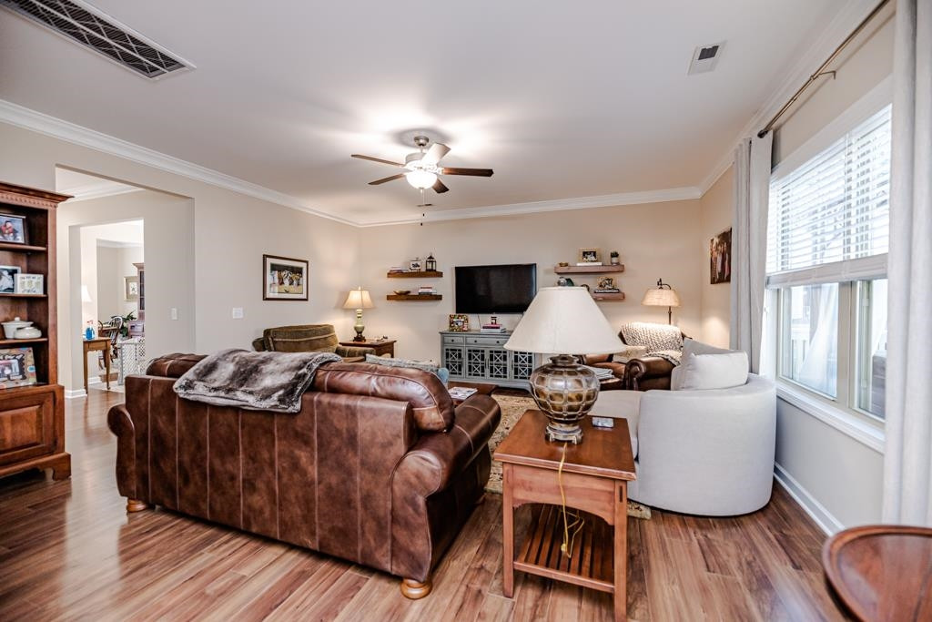 2421 Westgate Drive