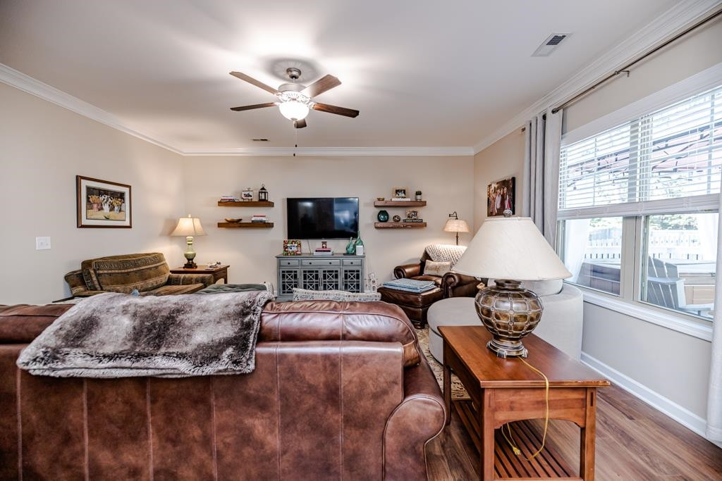 2421 Westgate Drive