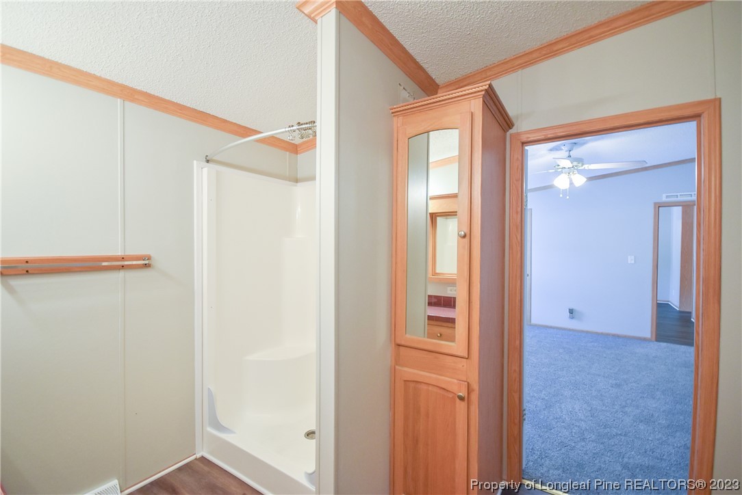 1205 Tingen Road