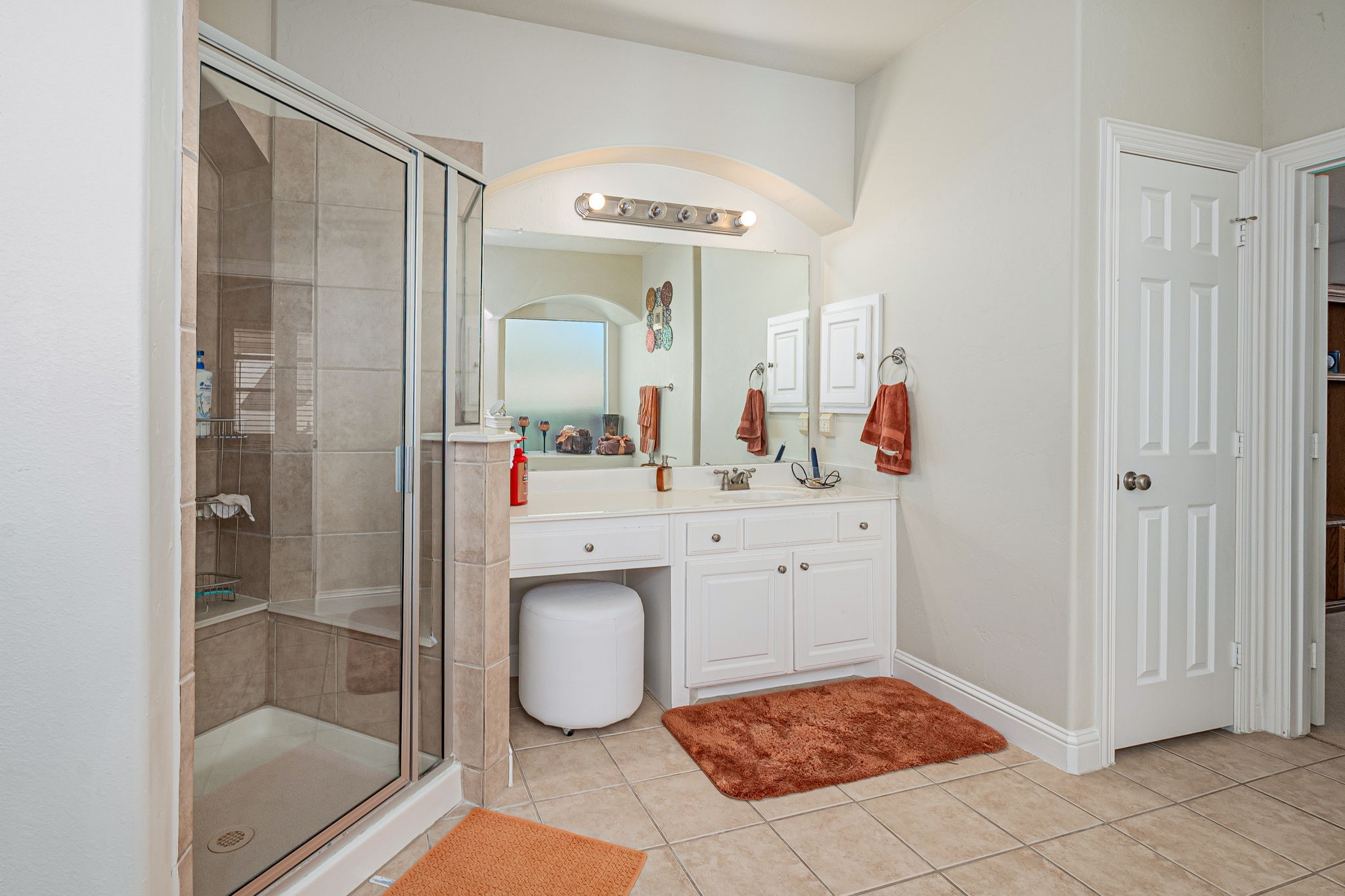 6901 Canyon Meadow Drive