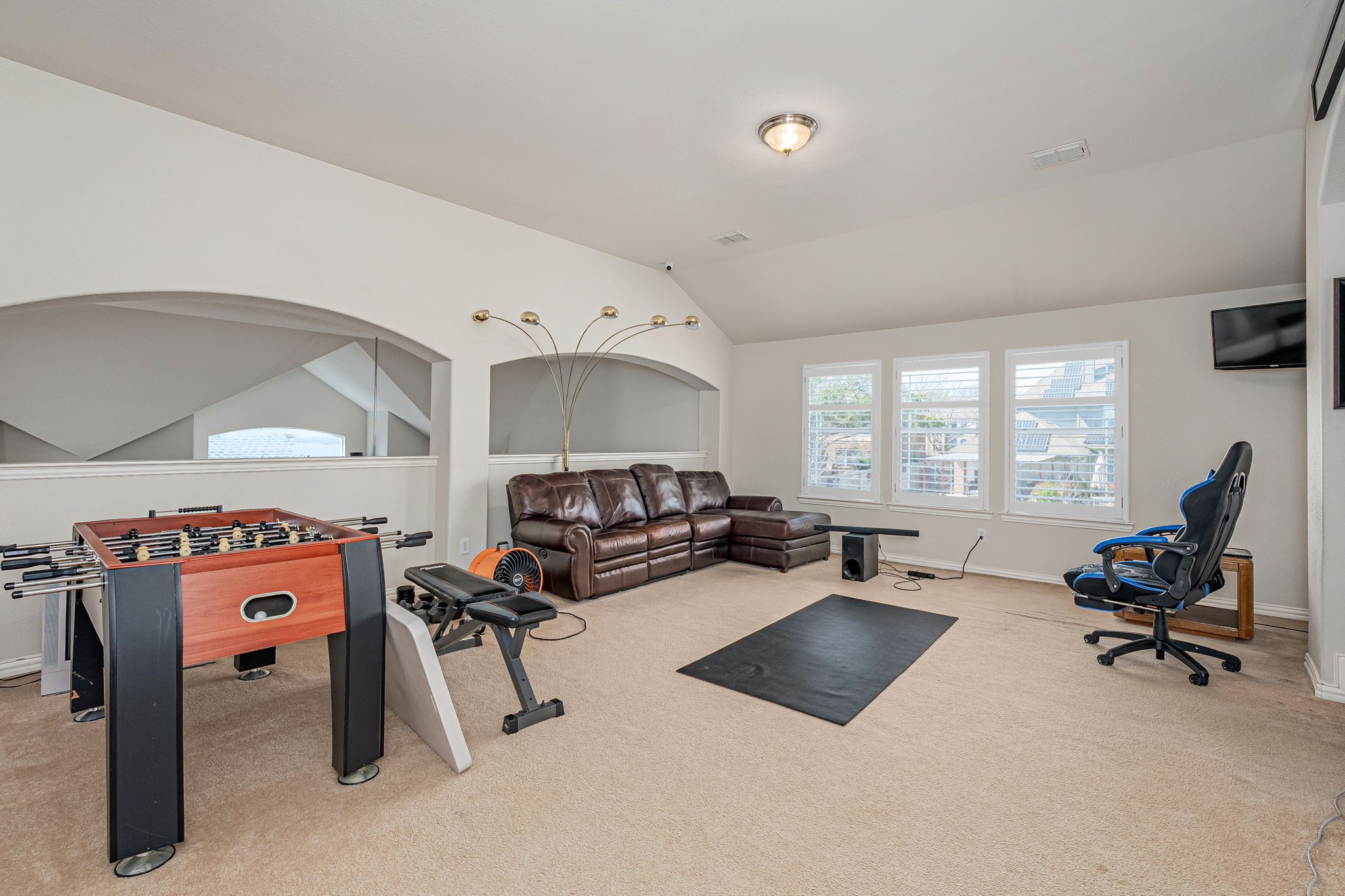 6901 Canyon Meadow Drive