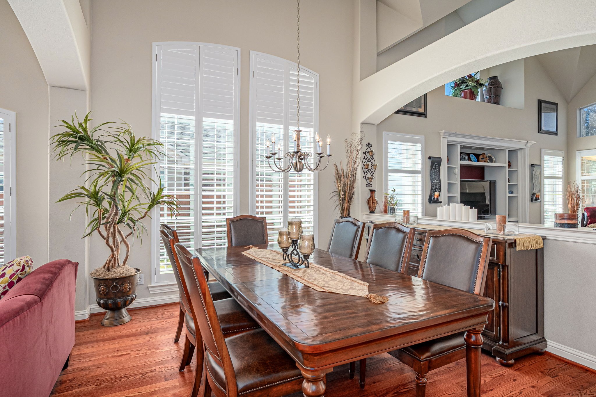 6901 Canyon Meadow Drive