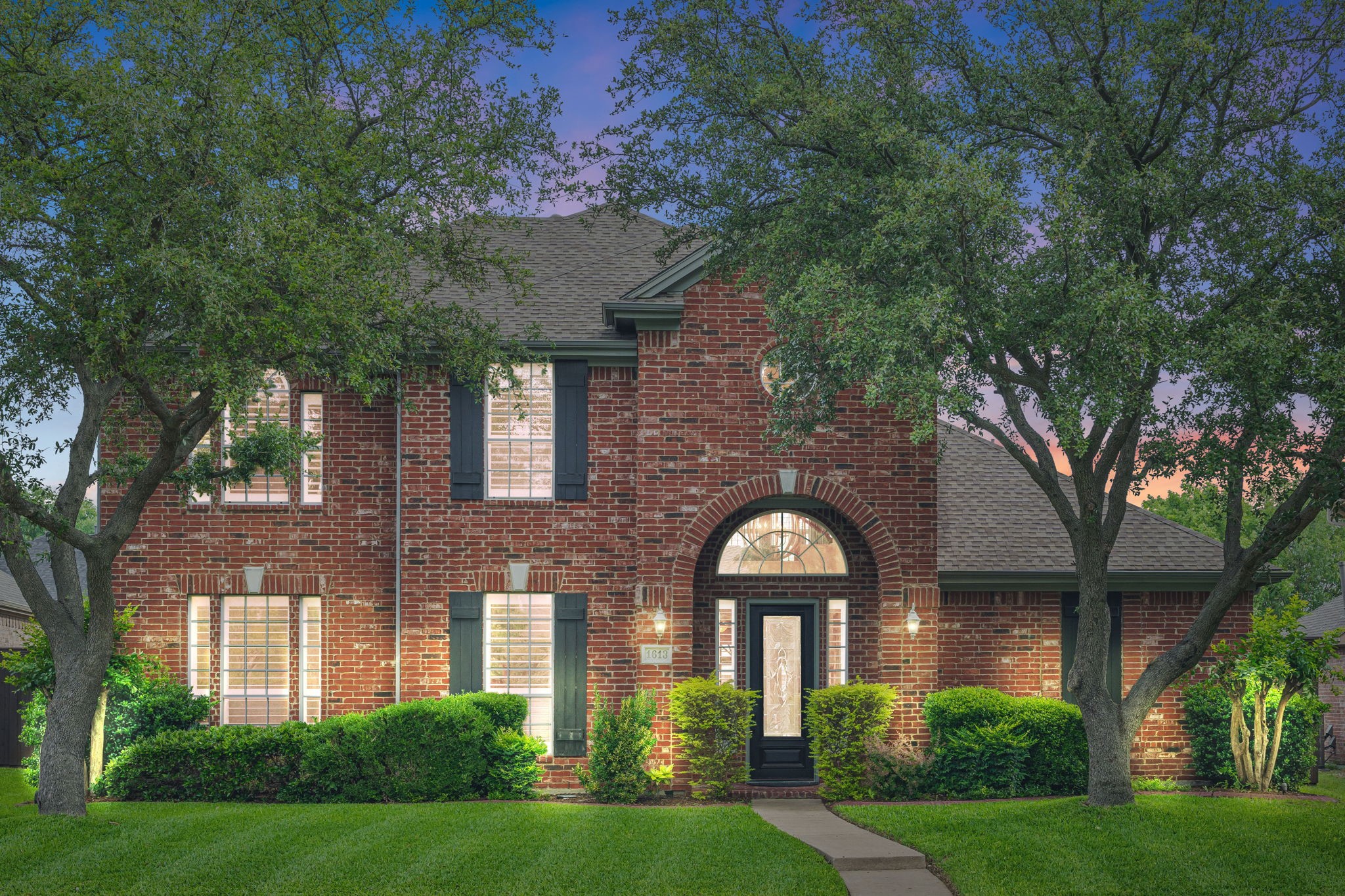 1613 Long Prairie Court