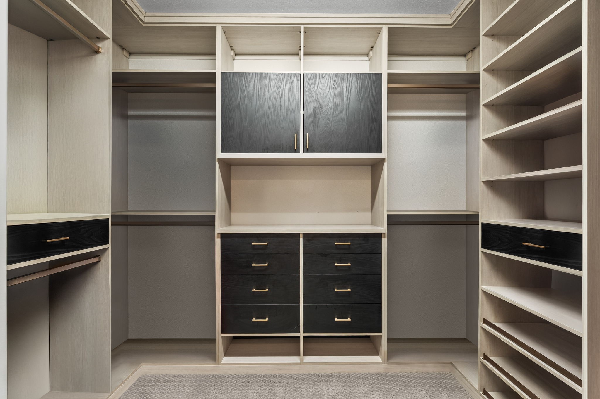 1213 Villalonga Drive