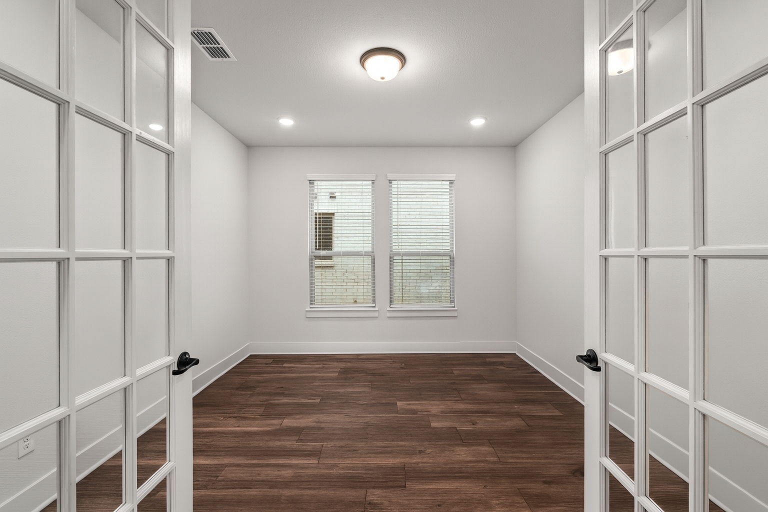 1213 Villalonga Drive