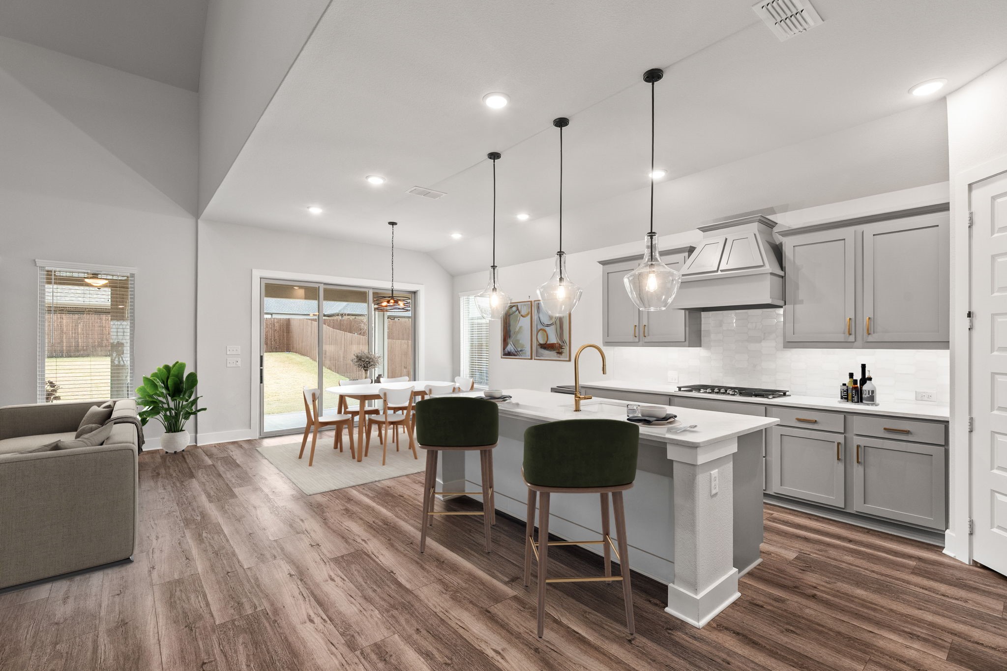 1213 Villalonga Drive