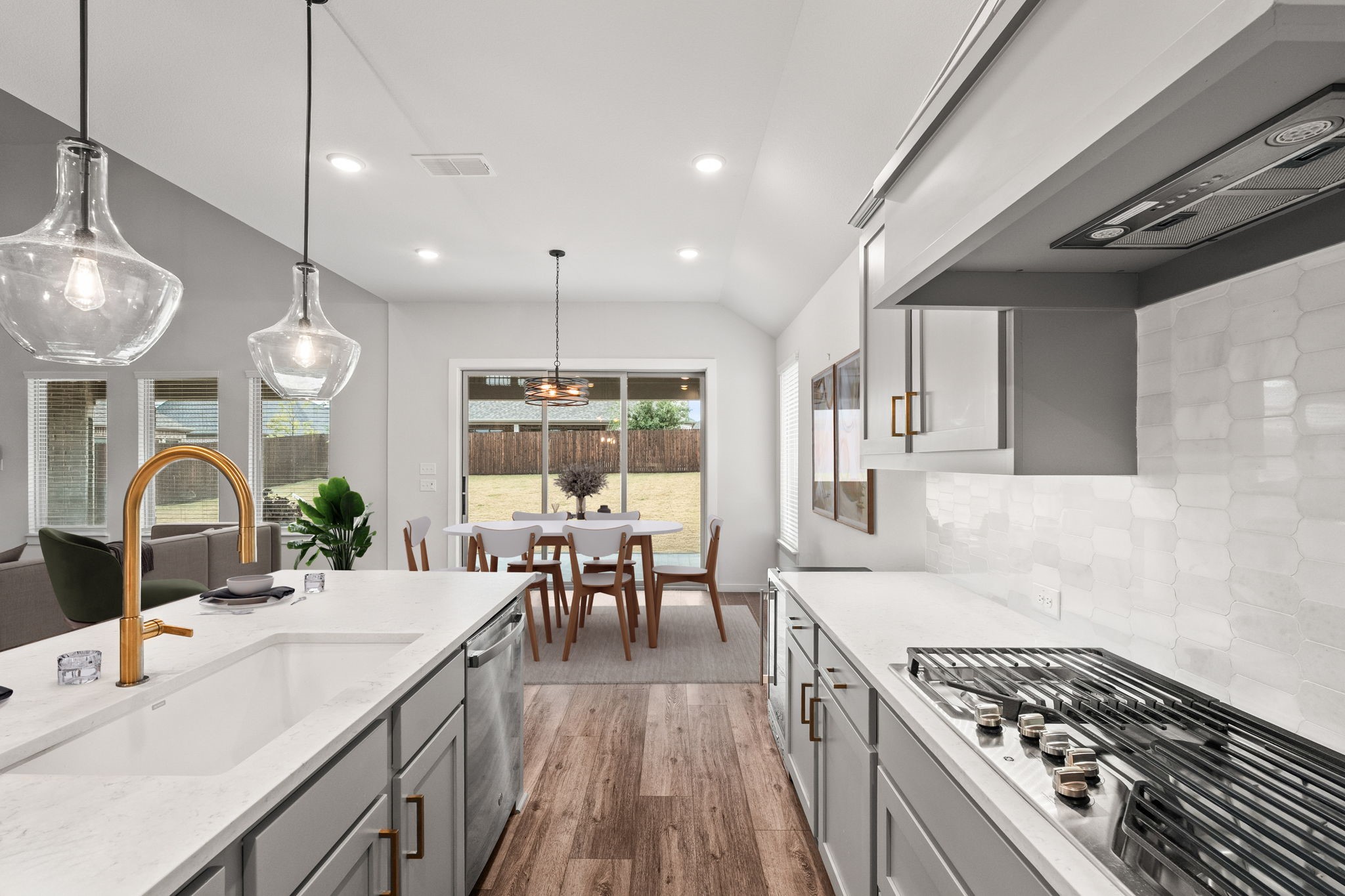 1213 Villalonga Drive